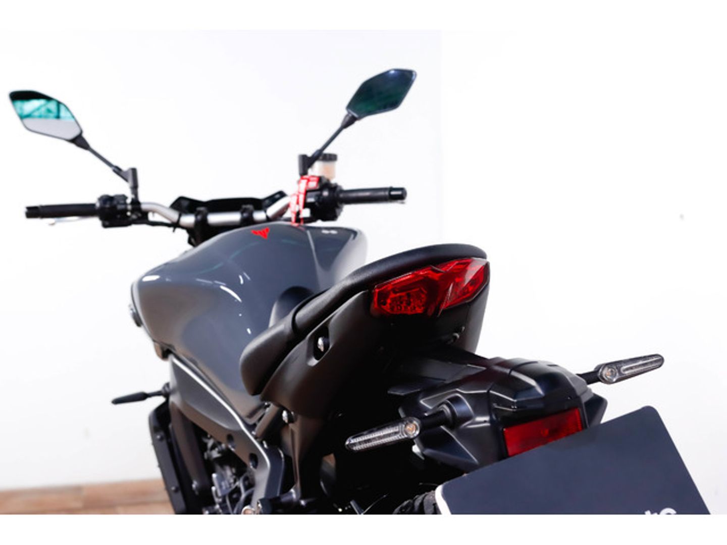 Yamaha MT -09 Gris Motorcycle