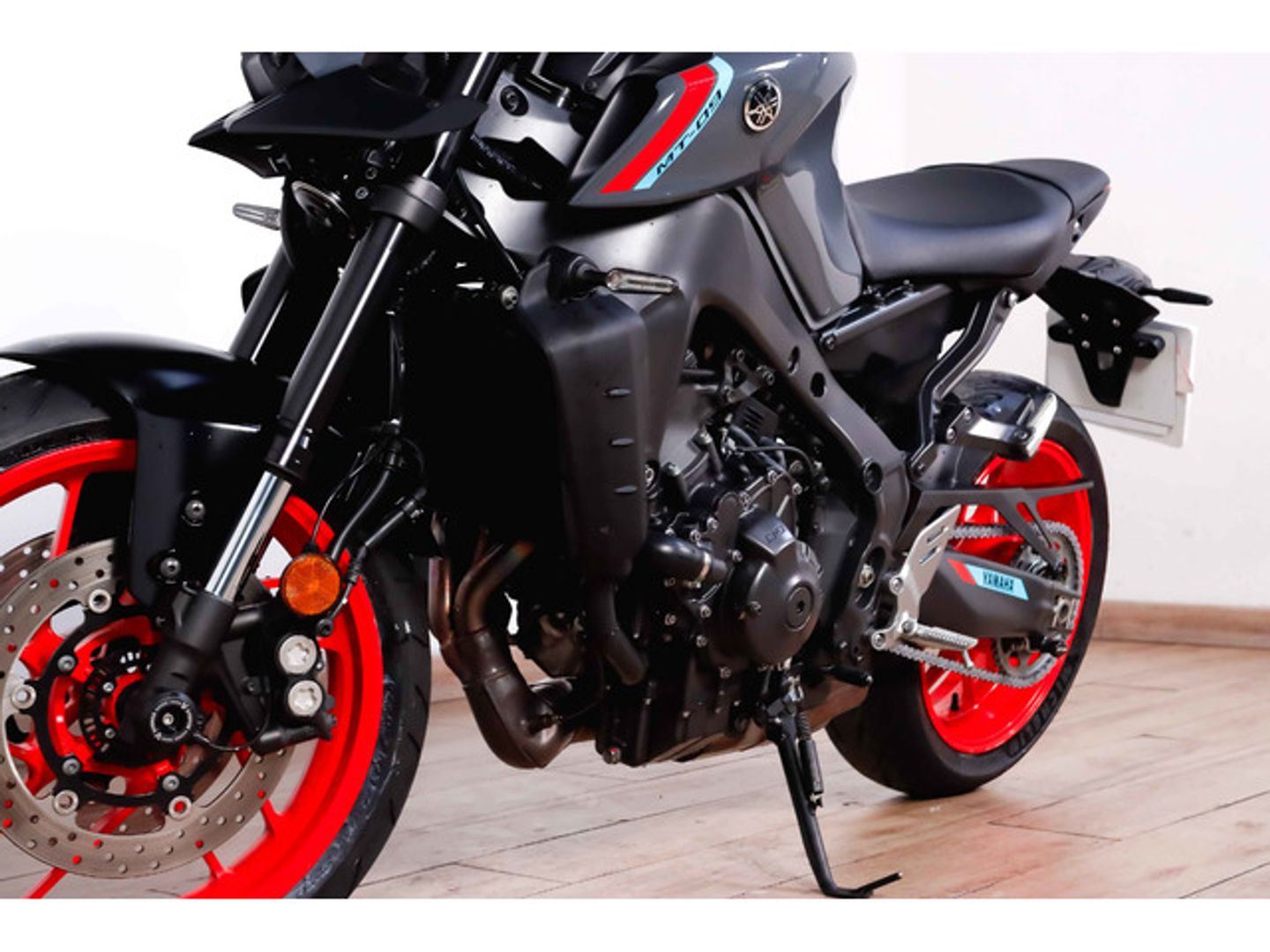 Yamaha MT -09 Gris Motorcycle
