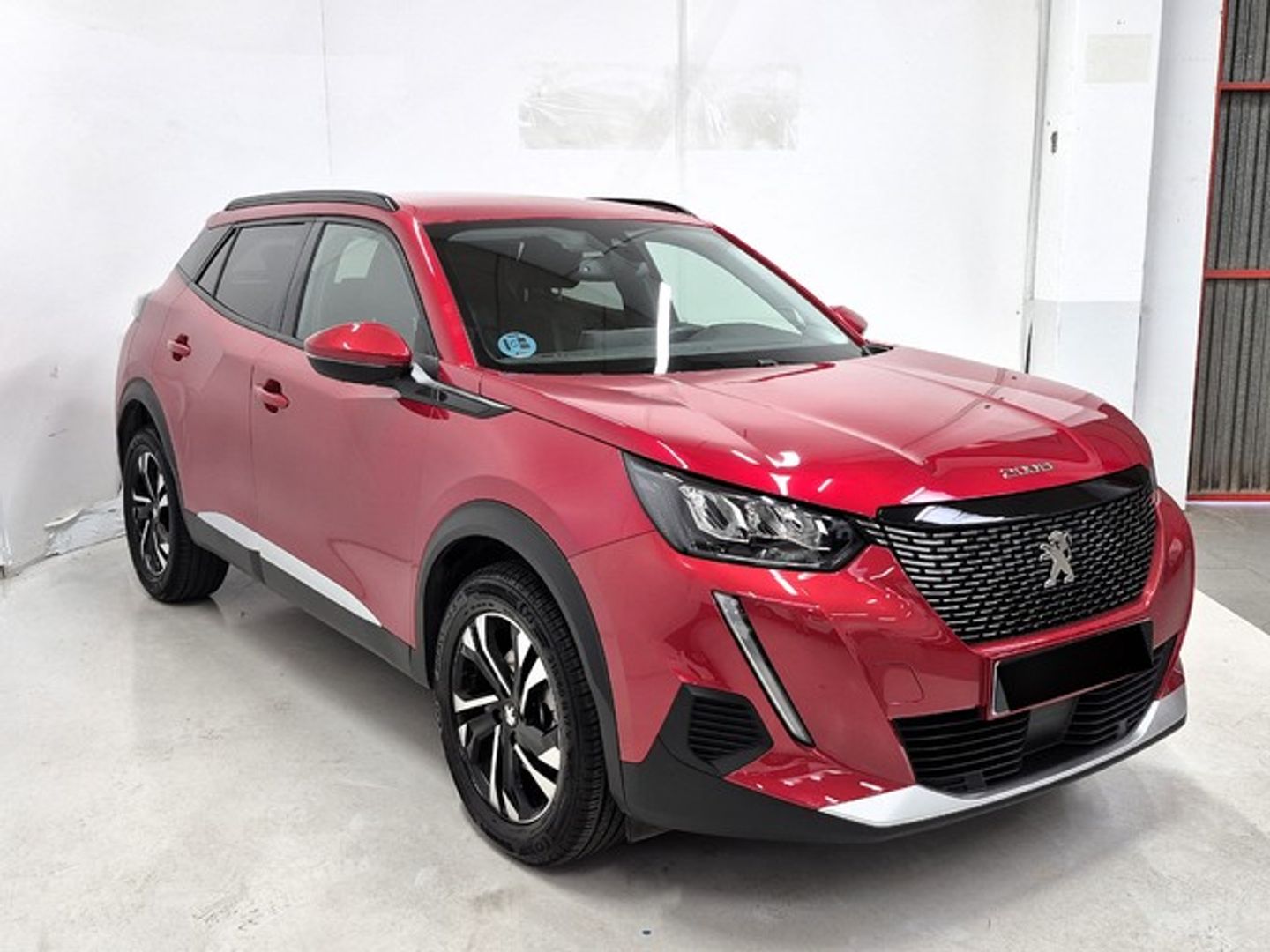 Peugeot 2008 BlueHDi 130 S&S Allure EAT8 96 kW (130 CV) Rojo All Terrain / Pick-up