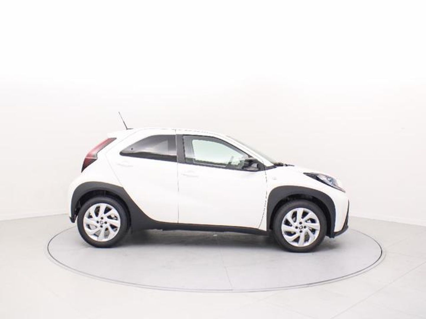 Toyota Aygo X Cross 1.0 VVT-I Like 53 kW (72 CV) Blanco SUV