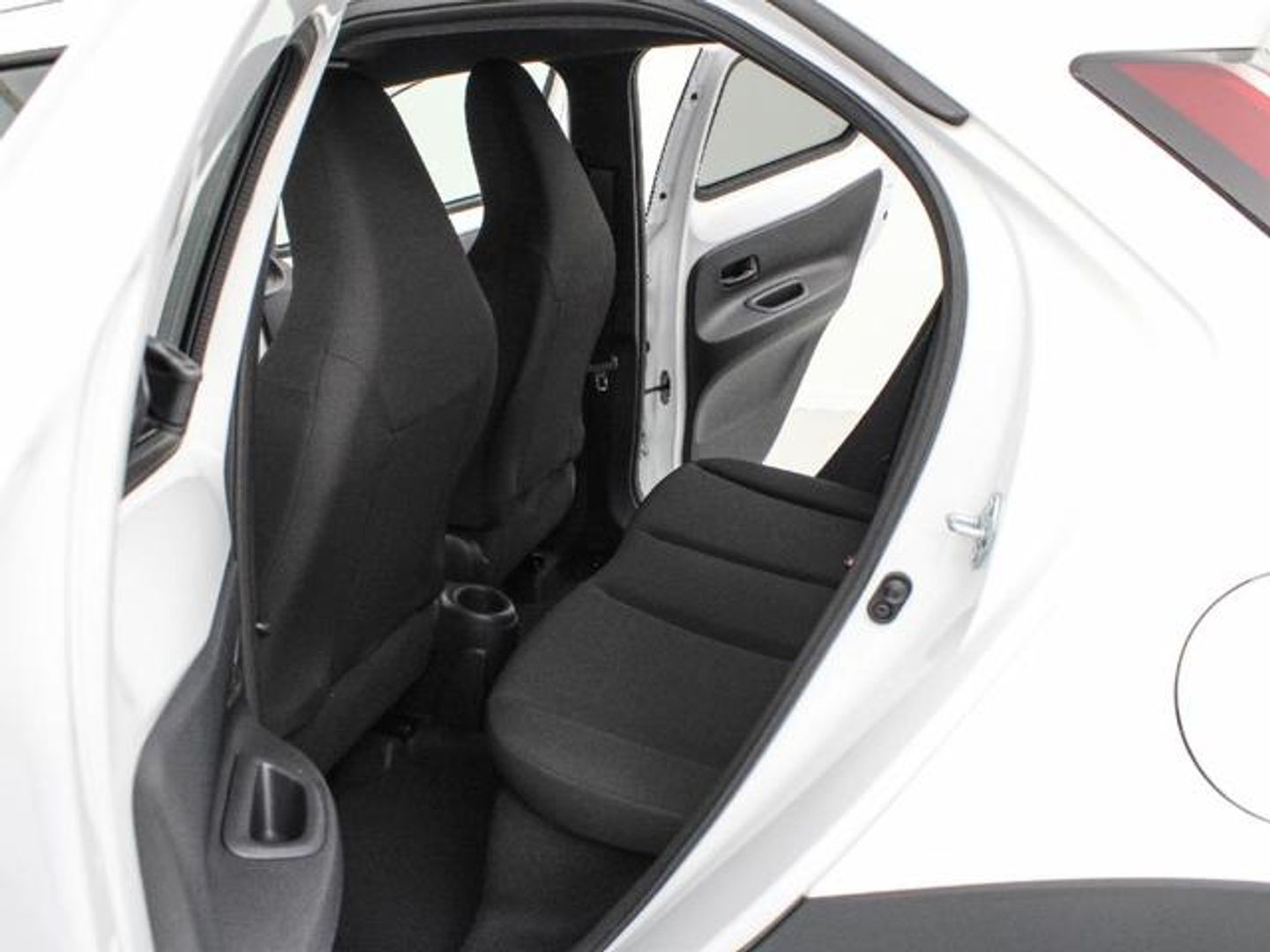 Toyota Aygo X Cross 1.0 VVT-I Like 53 kW (72 CV) Blanco SUV