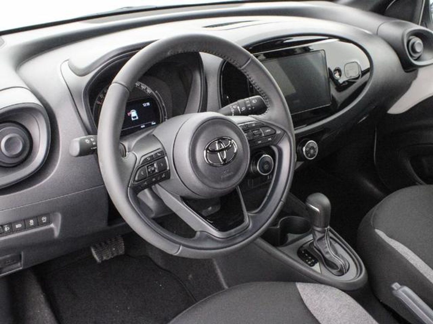 Toyota Aygo X Cross 1.0 VVT-I Like 53 kW (72 CV) Blanco SUV