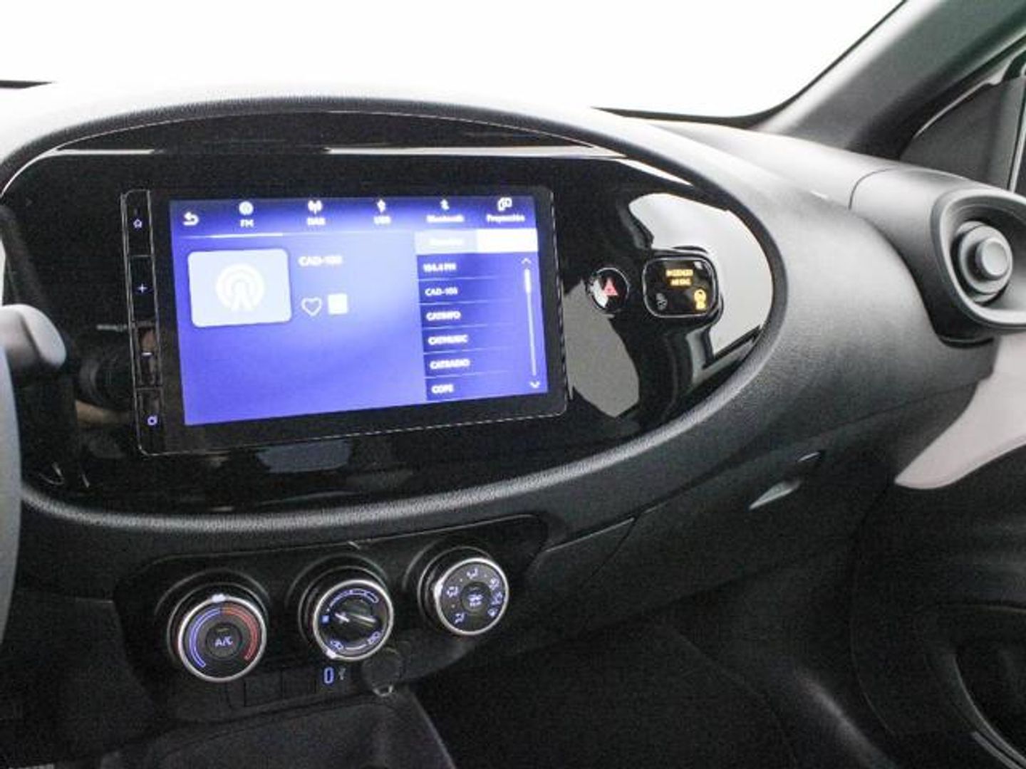 Toyota Aygo X Cross 1.0 VVT-I Like 53 kW (72 CV) Blanco SUV