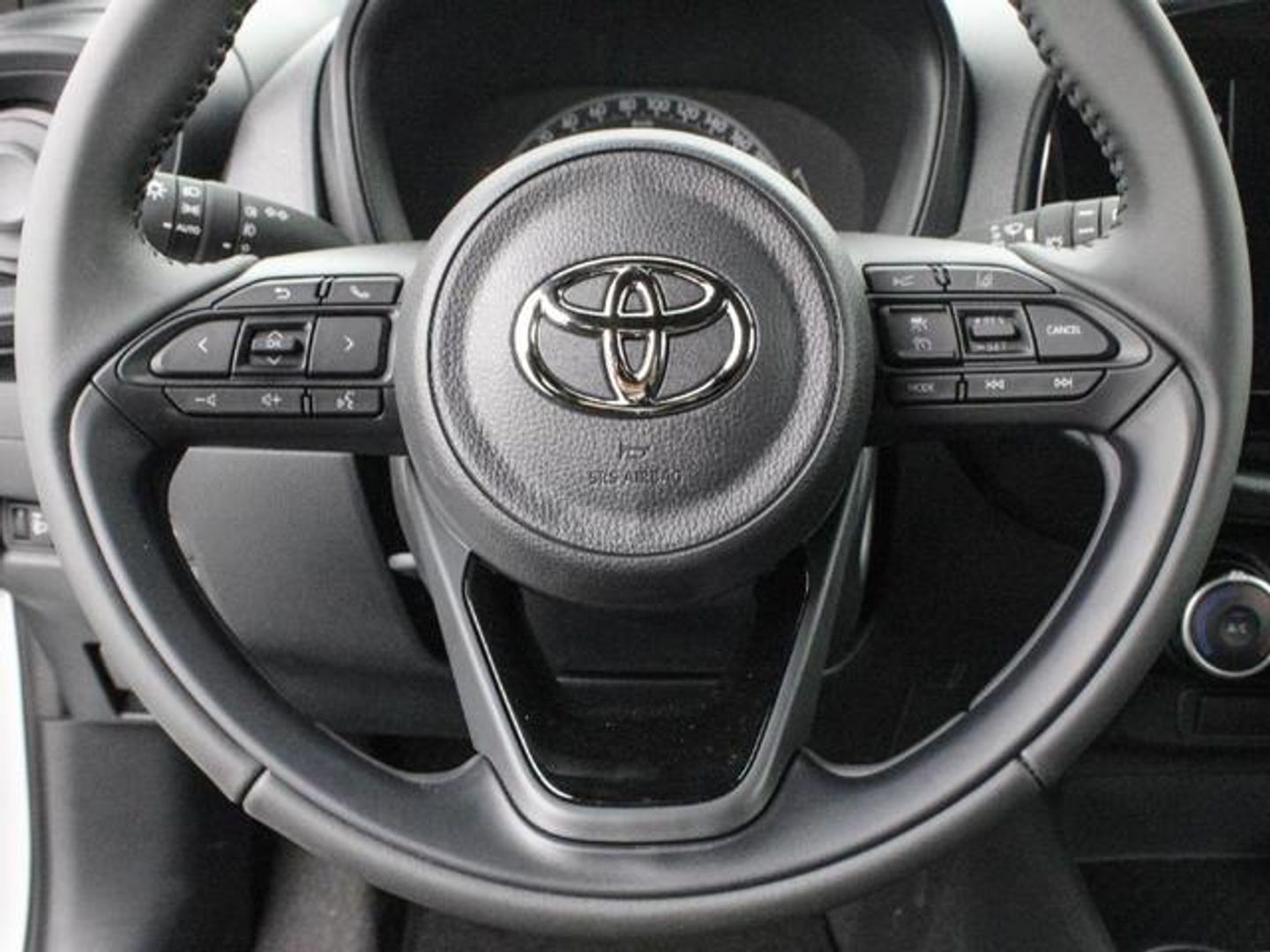 Toyota Aygo X Cross 1.0 VVT-I Like 53 kW (72 CV) Blanco SUV