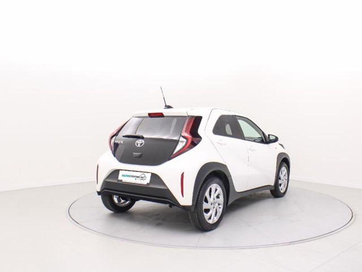 Toyota Aygo X Cross 1.0 VVT-I Like 53 kW (72 CV) Blanco SUV
