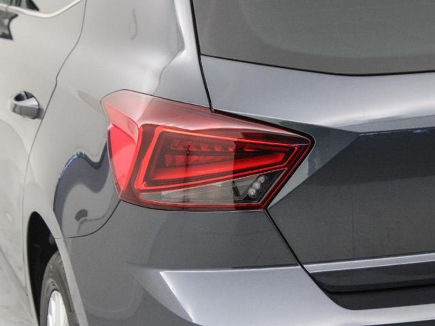 SEAT Ibiza 1.0 TSI Special Edition 85 kW (115 CV) Gris Sedan