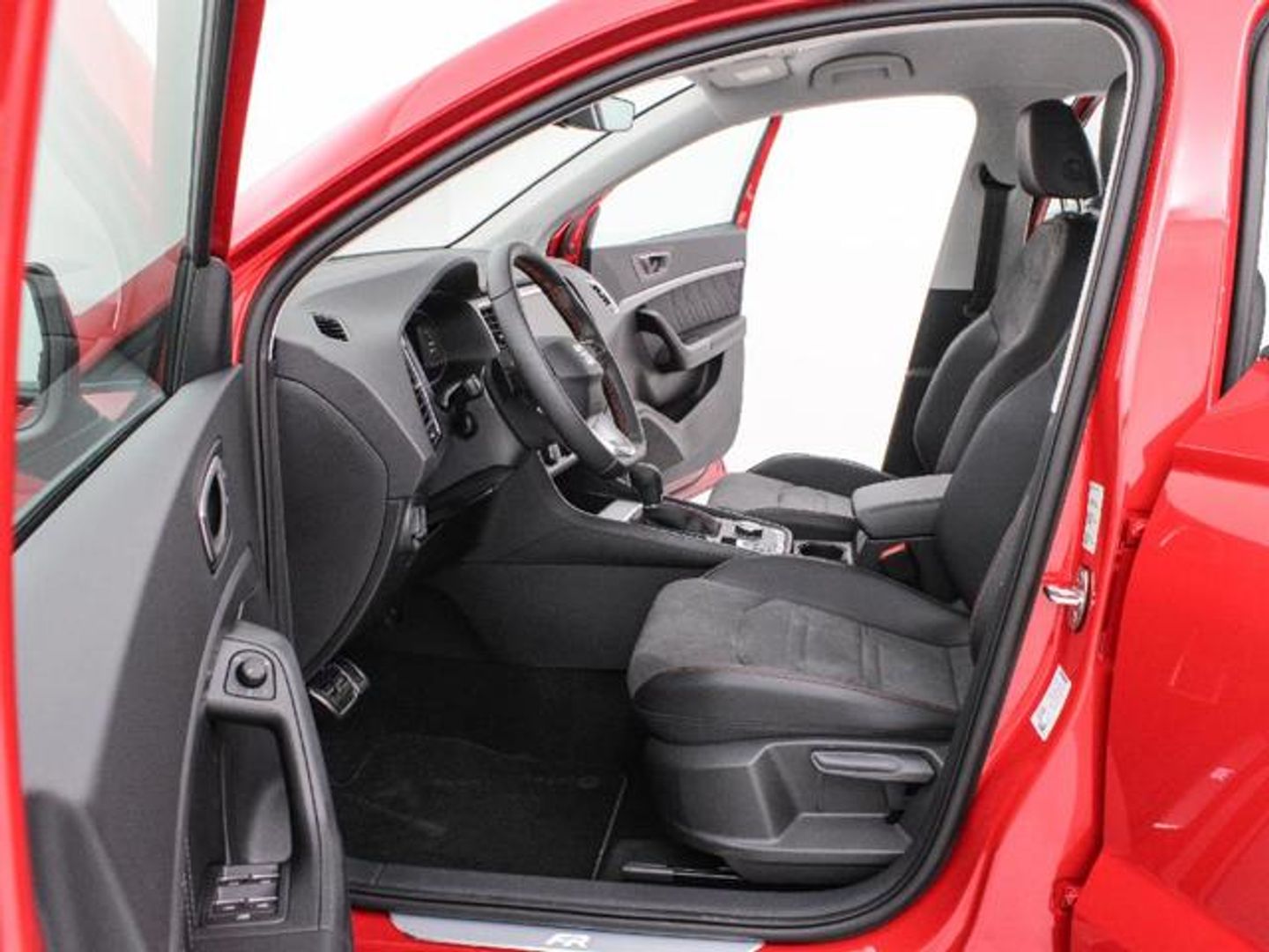 SEAT Ateca 1.5 TSI S&S FR Special Edition DSG 110 kW (150 CV) Rojo All Terrain / Pick-up