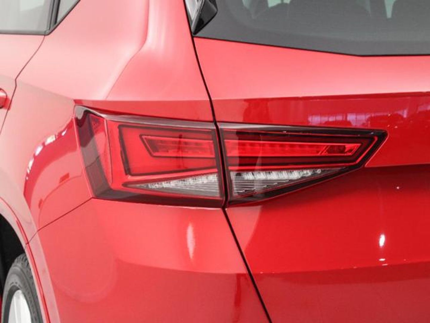 SEAT Ateca 1.5 TSI S&S FR Special Edition DSG 110 kW (150 CV) Rojo All Terrain / Pick-up