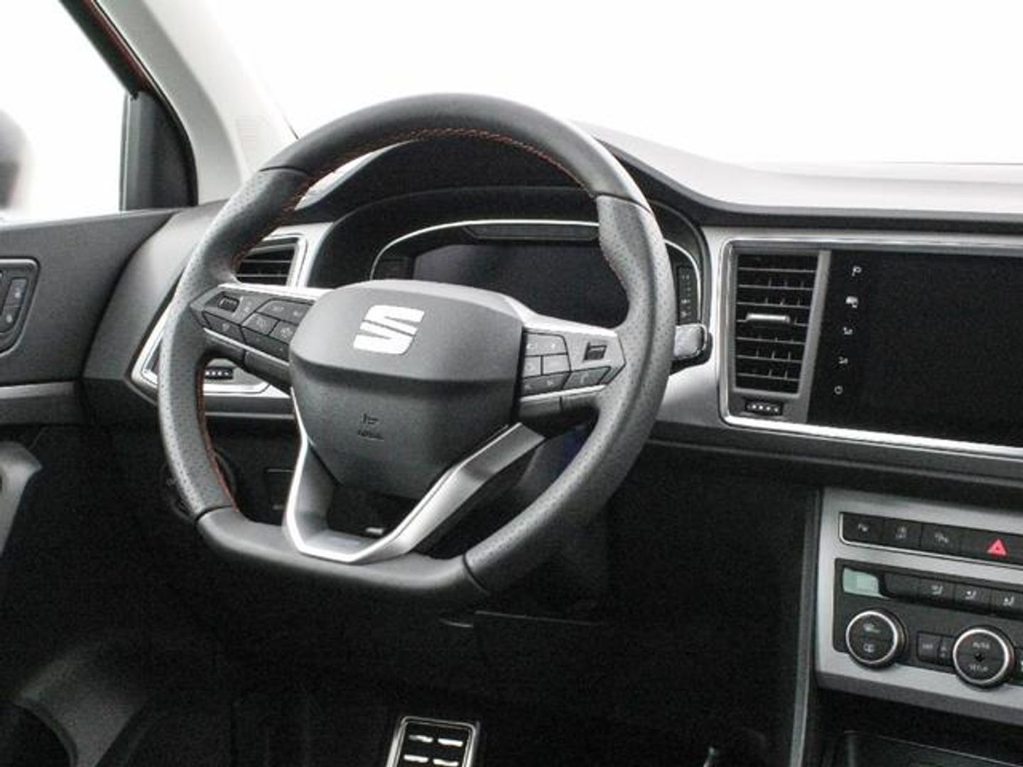 SEAT Ateca 1.5 TSI S&S FR Special Edition DSG 110 kW (150 CV) Rojo All Terrain / Pick-up