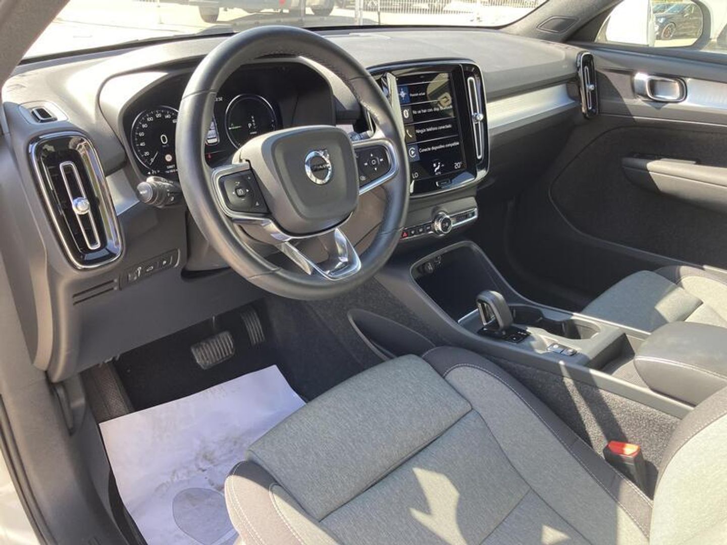 Volvo XC40 T4 Recharge PHEV Core Auto 155 kW (211 CV) Blanco SUV