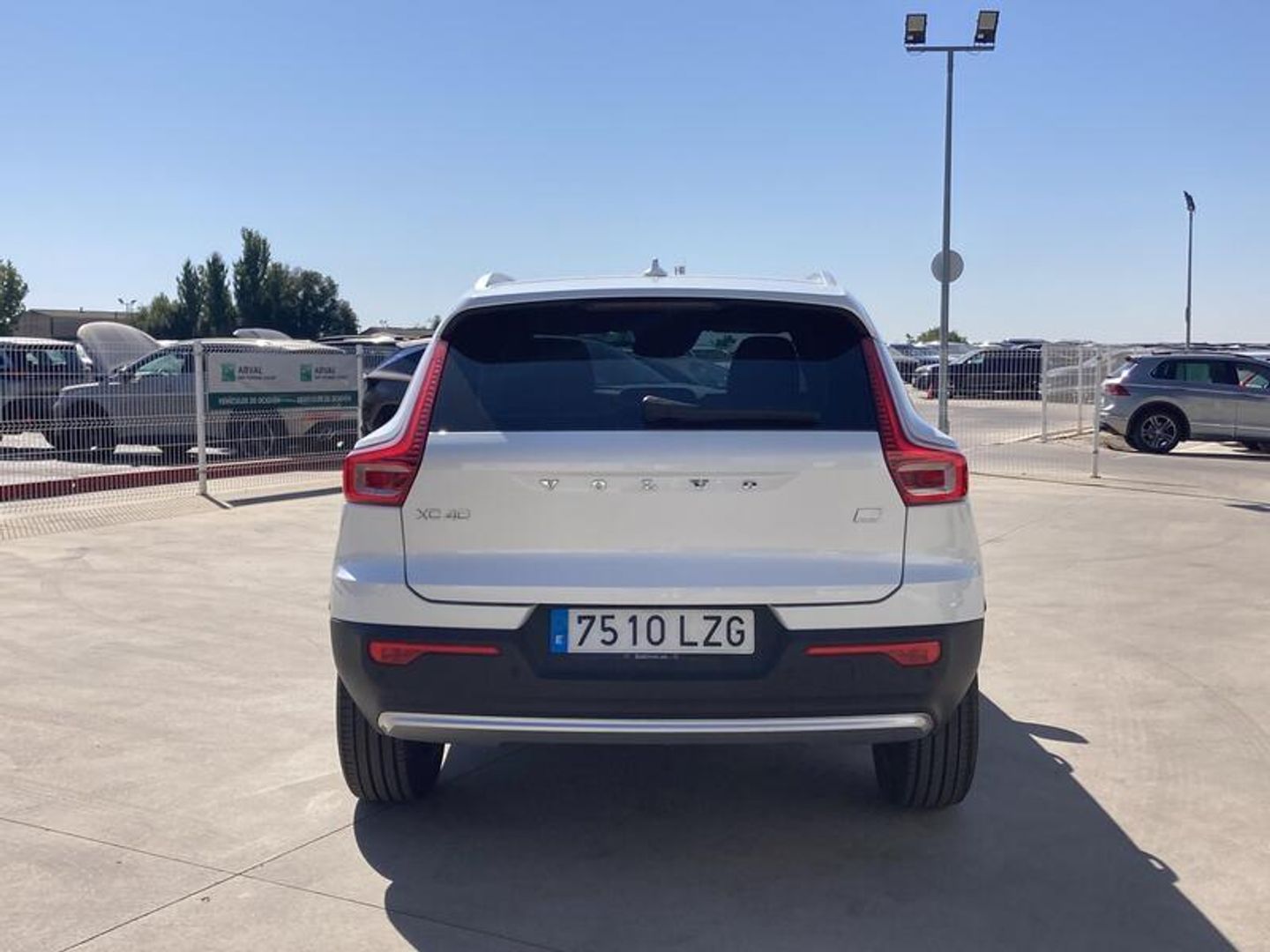 Volvo XC40 T4 Recharge PHEV Core Auto 155 kW (211 CV) Blanco SUV