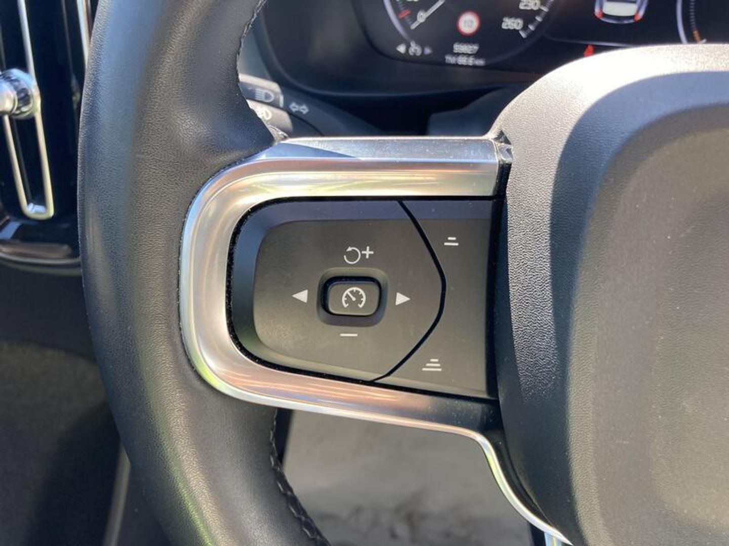 Volvo XC40 T4 Recharge PHEV Core Auto 155 kW (211 CV) Blanco SUV