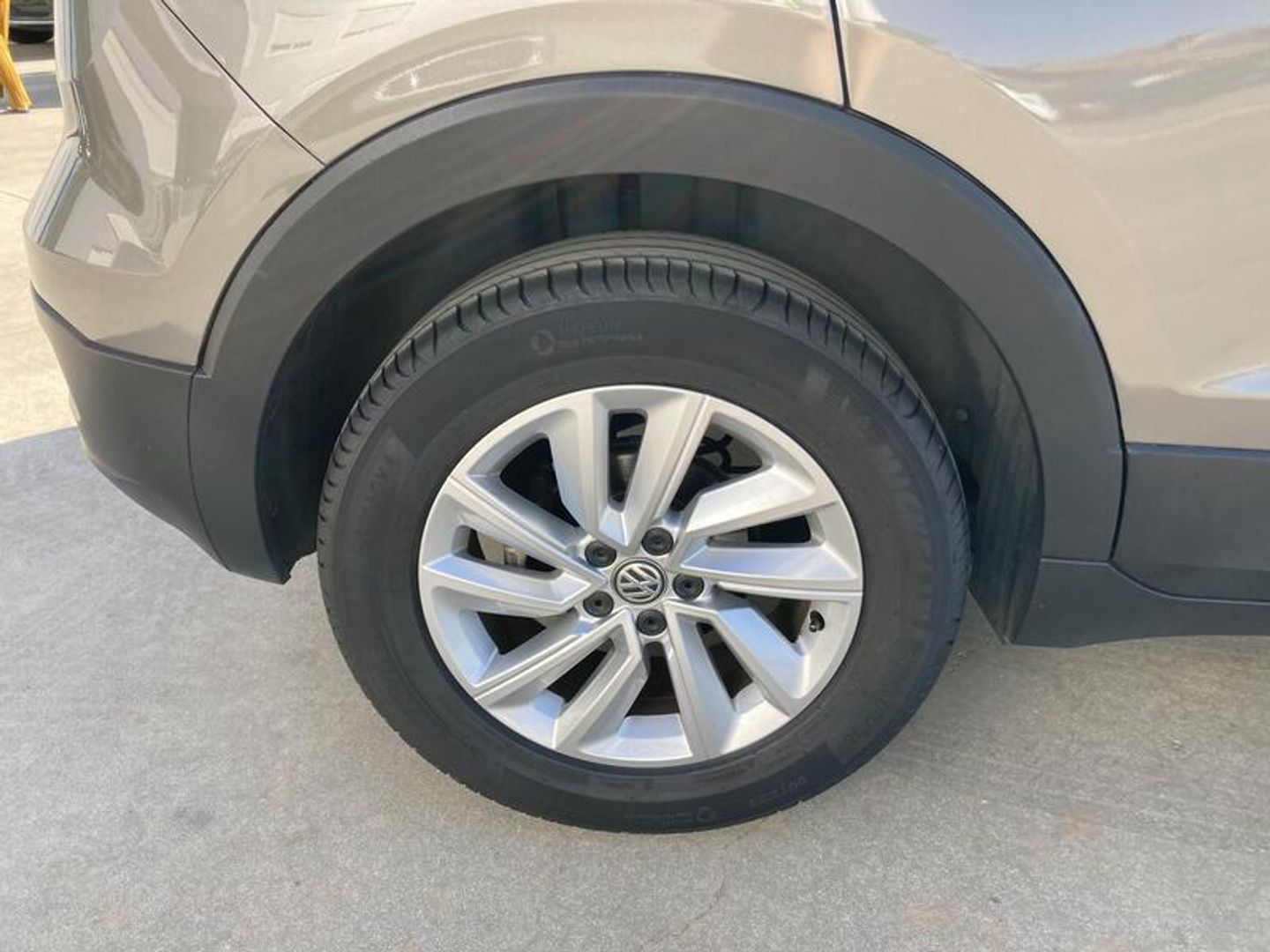 Volkswagen T-Cross Advance 1.0 TSI 85 kW (115 CV) DSG Gris SUV