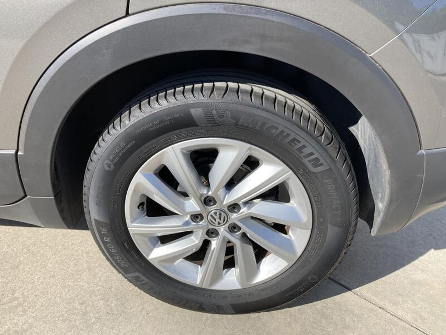 Volkswagen T-Cross Advance 1.0 TSI 85 kW (115 CV) DSG Gris SUV