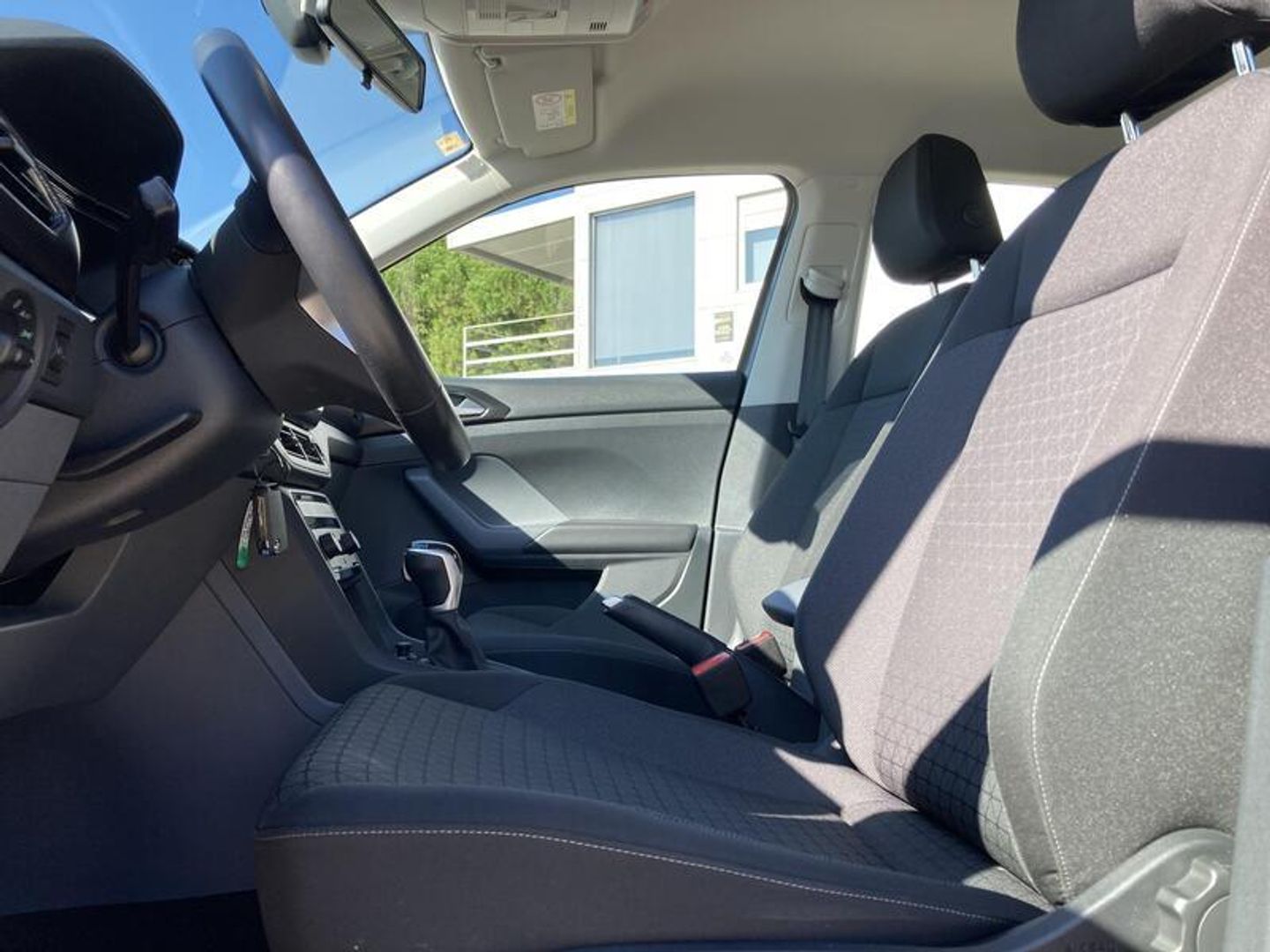 Volkswagen T-Cross Advance 1.0 TSI 85 kW (115 CV) DSG Gris SUV