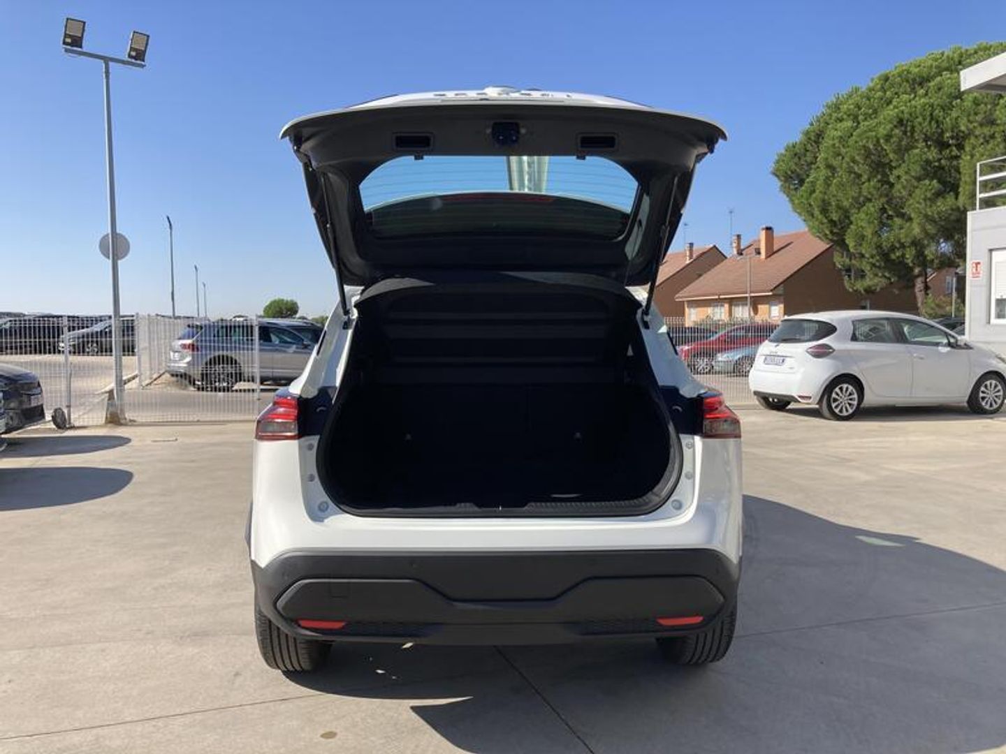 Nissan Qashqai DIG-T 140 mHEV Acenta 4x2 103 kW (140 CV) Blanco SUV