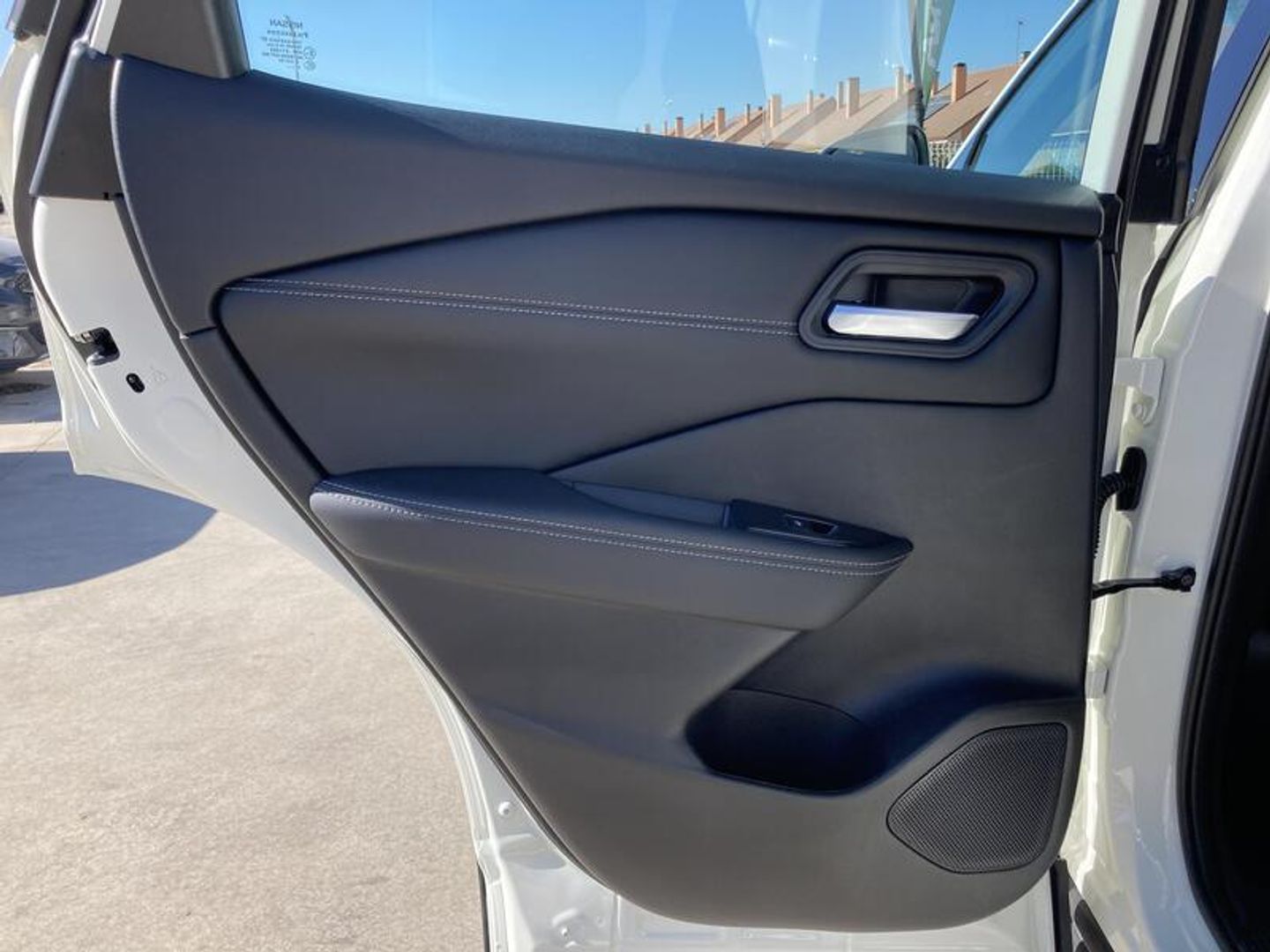 Nissan Qashqai DIG-T 140 mHEV Acenta 4x2 103 kW (140 CV) Blanco SUV