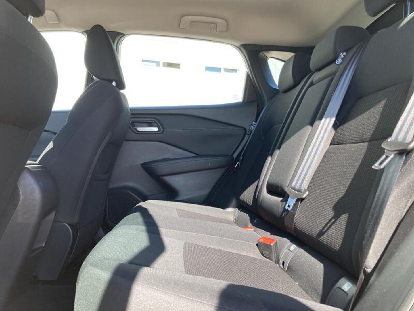 Nissan Qashqai DIG-T 140 mHEV Acenta 4x2 103 kW (140 CV) Blanco SUV