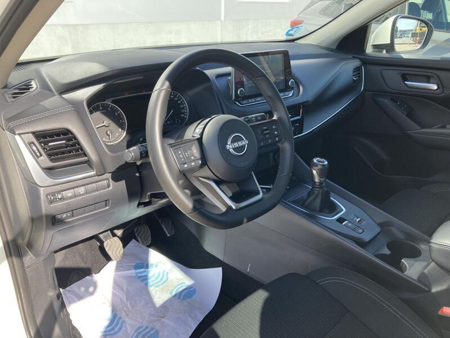 Nissan Qashqai DIG-T 140 mHEV Acenta 4x2 103 kW (140 CV) Blanco SUV