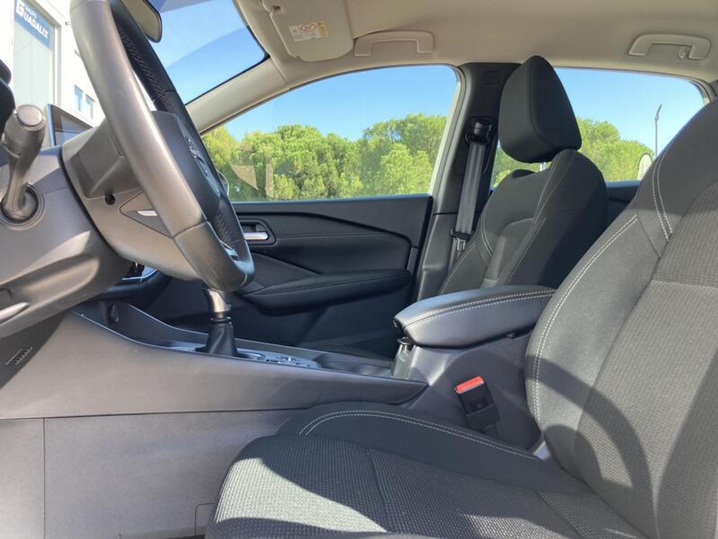Nissan Qashqai DIG-T 140 mHEV Acenta 4x2 103 kW (140 CV) Blanco SUV