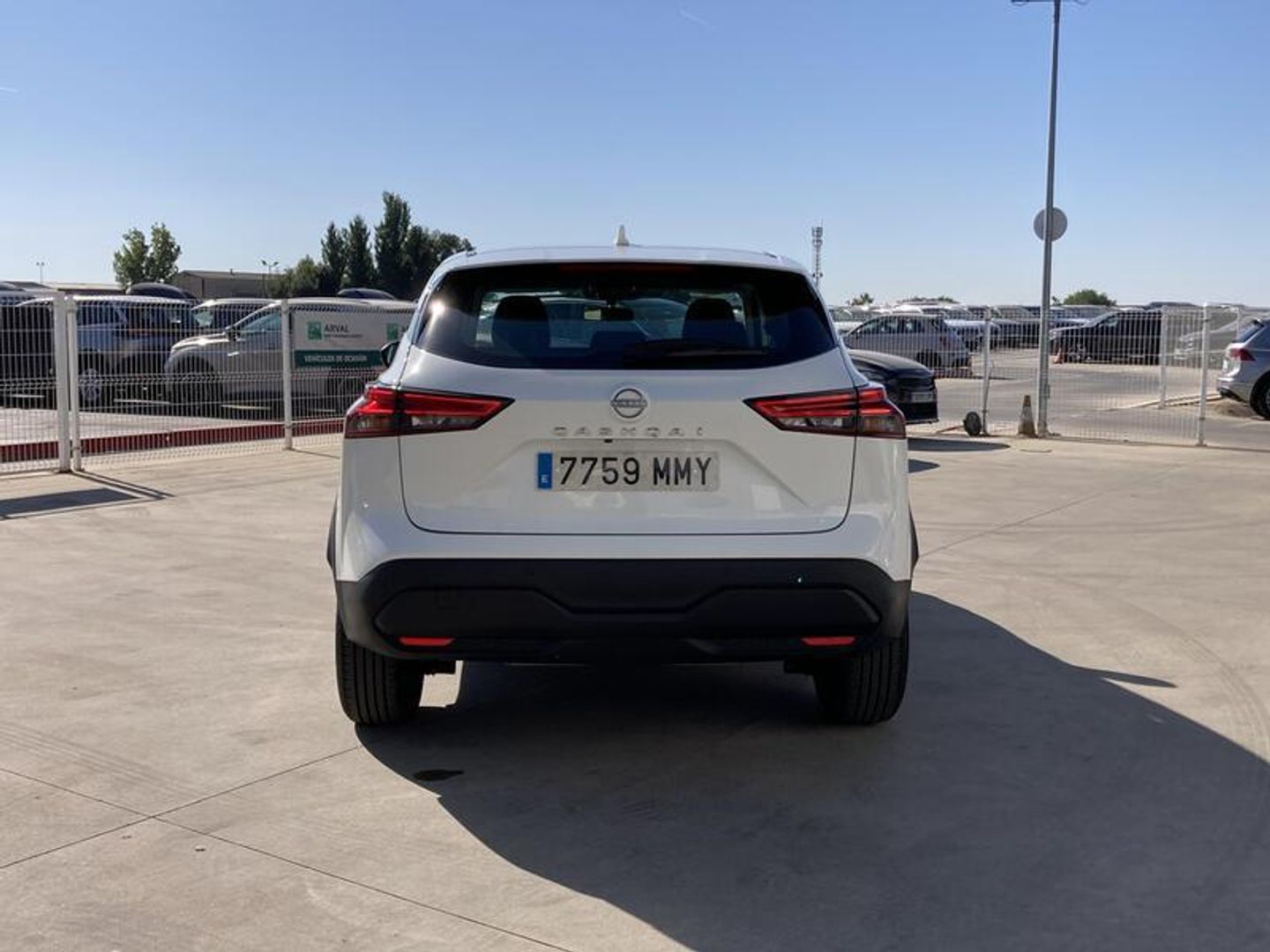 Nissan Qashqai DIG-T 140 mHEV Acenta 4x2 103 kW (140 CV) Blanco SUV