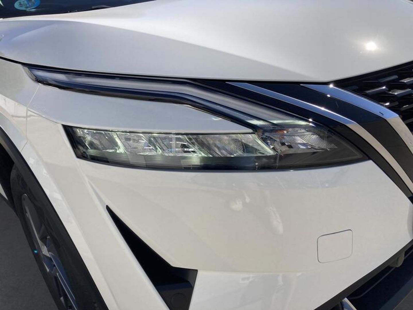 Nissan Qashqai DIG-T 140 mHEV Acenta 4x2 103 kW (140 CV) Blanco SUV