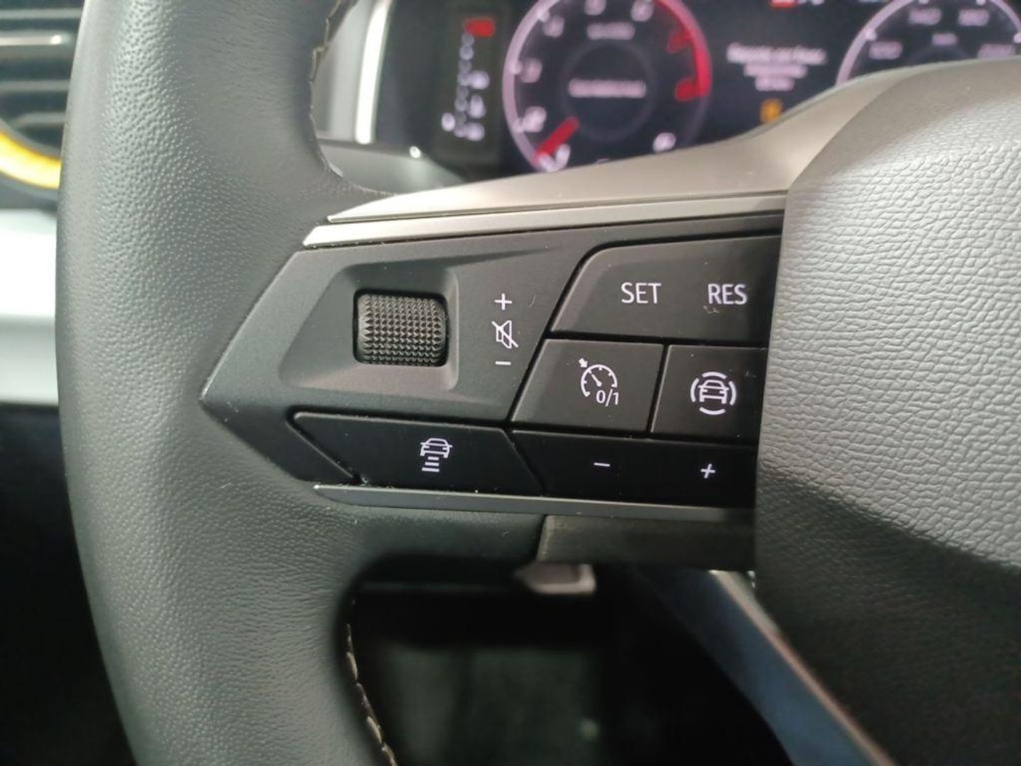 SEAT Arona 1.0 TSI Style XM DSG 81 kW (110 CV) Azul All Terrain / Pick-up