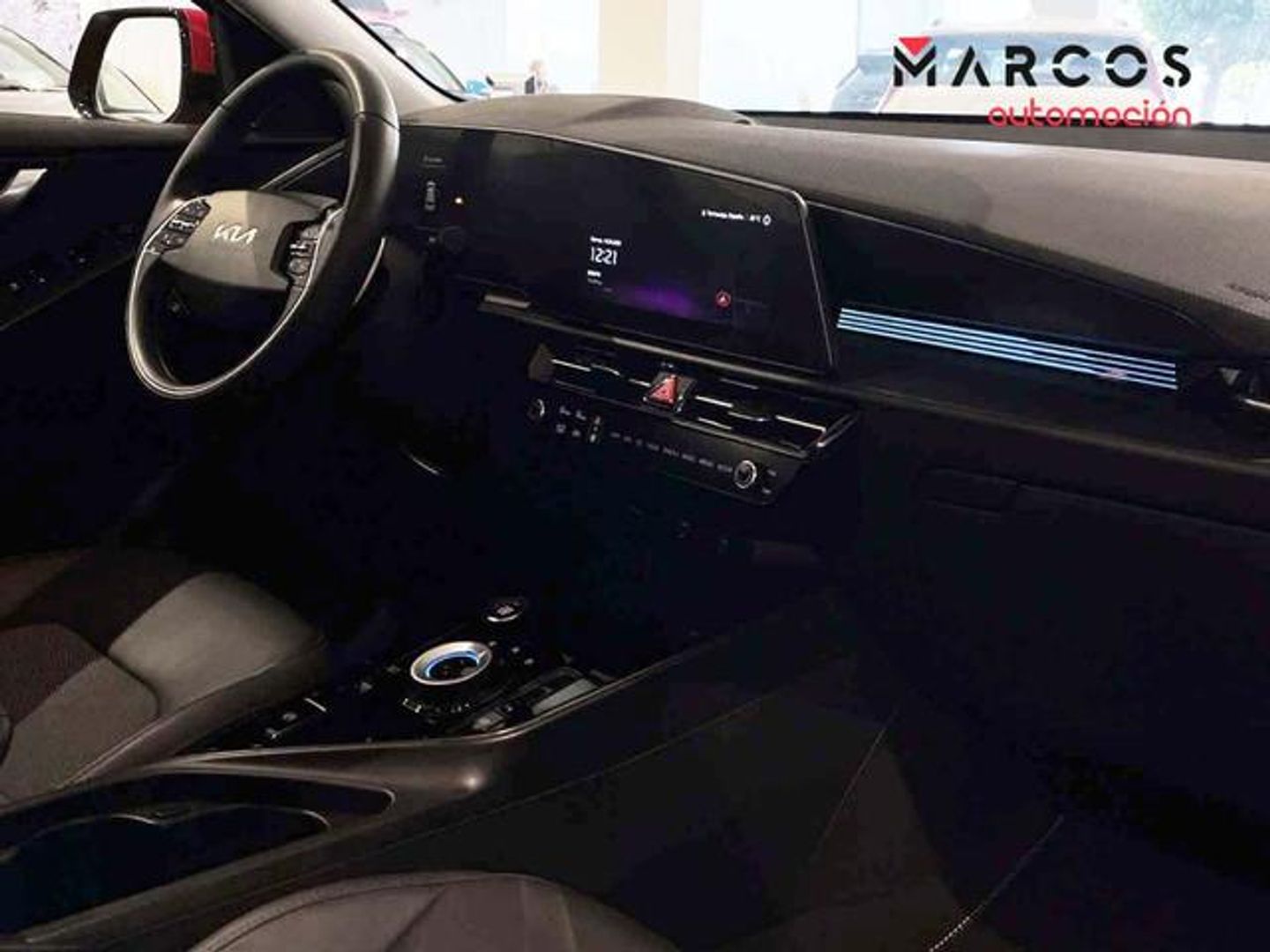 Kia Niro 1.6 GDi HEV Drive 104 kW (141 CV) Rojo SUV