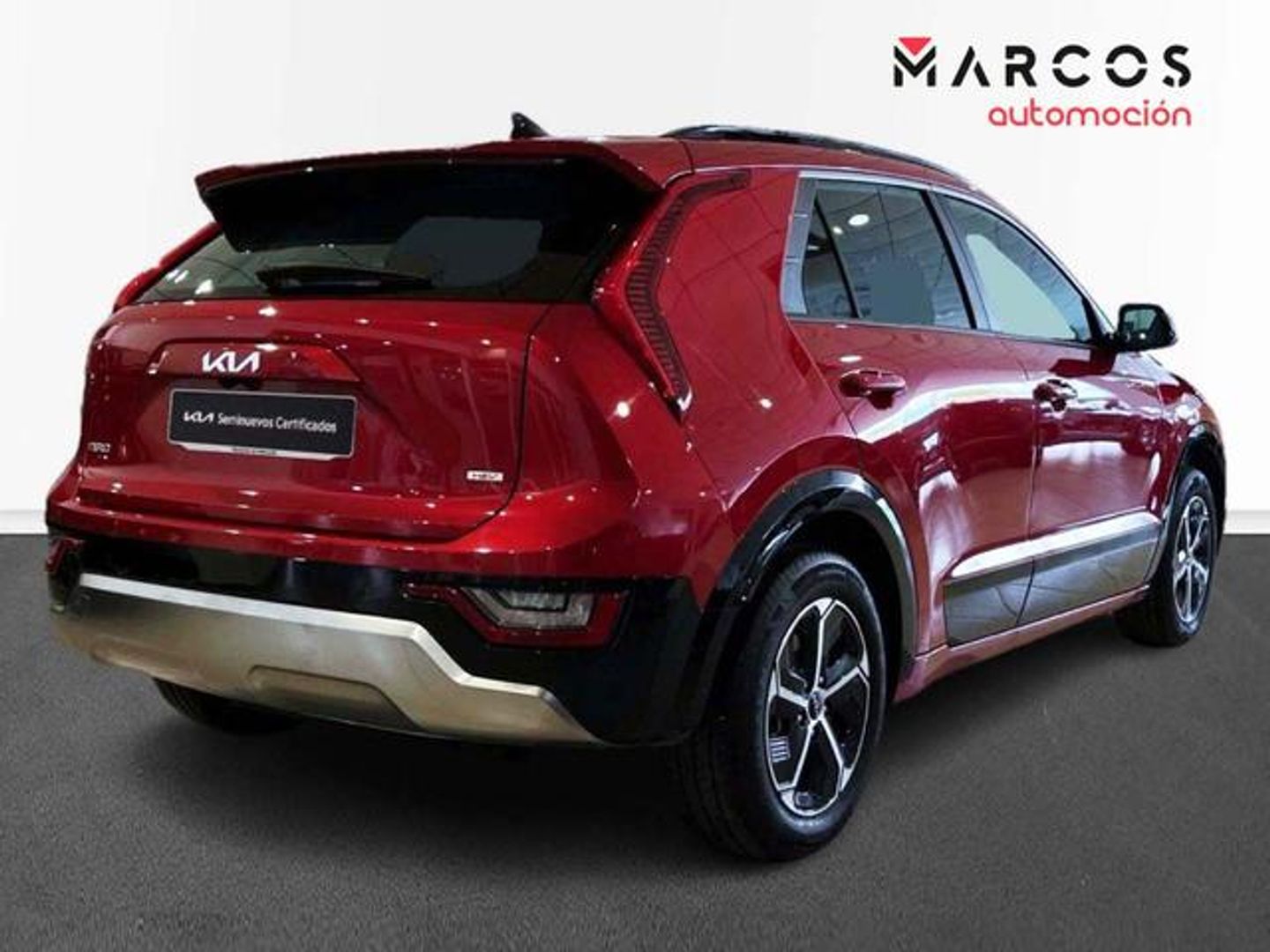 Kia Niro 1.6 GDi HEV Drive 104 kW (141 CV) Rojo SUV
