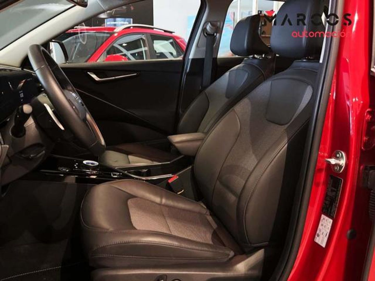 Kia Niro 1.6 GDi HEV Drive 104 kW (141 CV) Rojo SUV