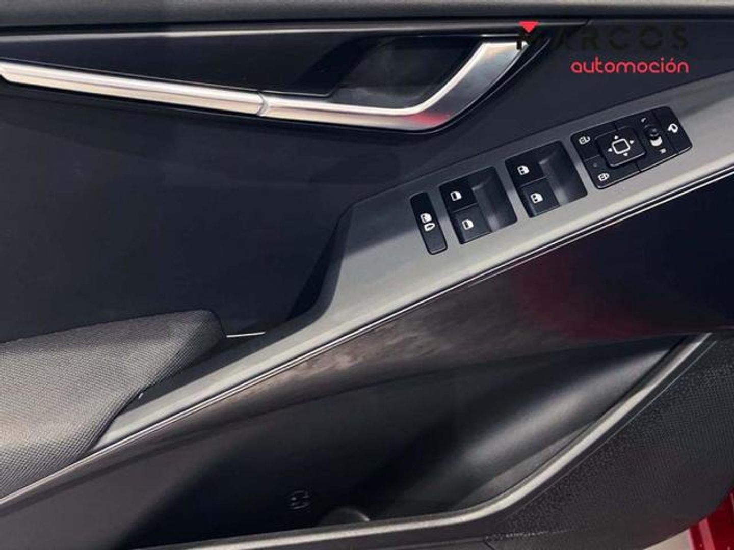 Kia Niro 1.6 GDi HEV Drive 104 kW (141 CV) Rojo SUV