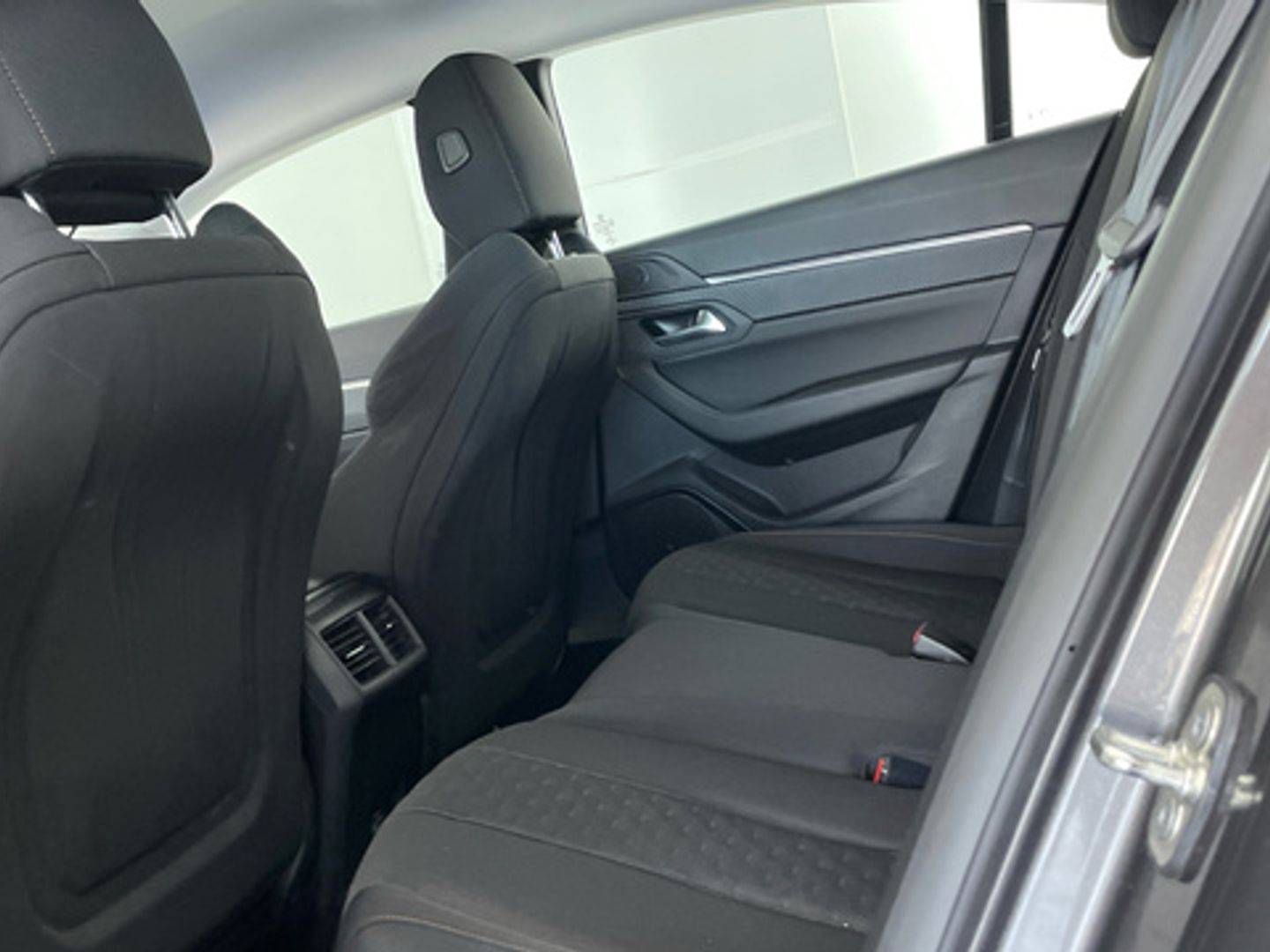 Peugeot 508 BlueHDi 130 S&S Active Pack EAT8 96 kW (130 CV) Gris Sedan