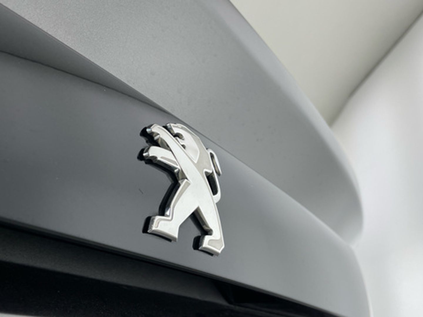 Peugeot 508 BlueHDi 130 S&S Active Pack EAT8 96 kW (130 CV) Gris Sedan