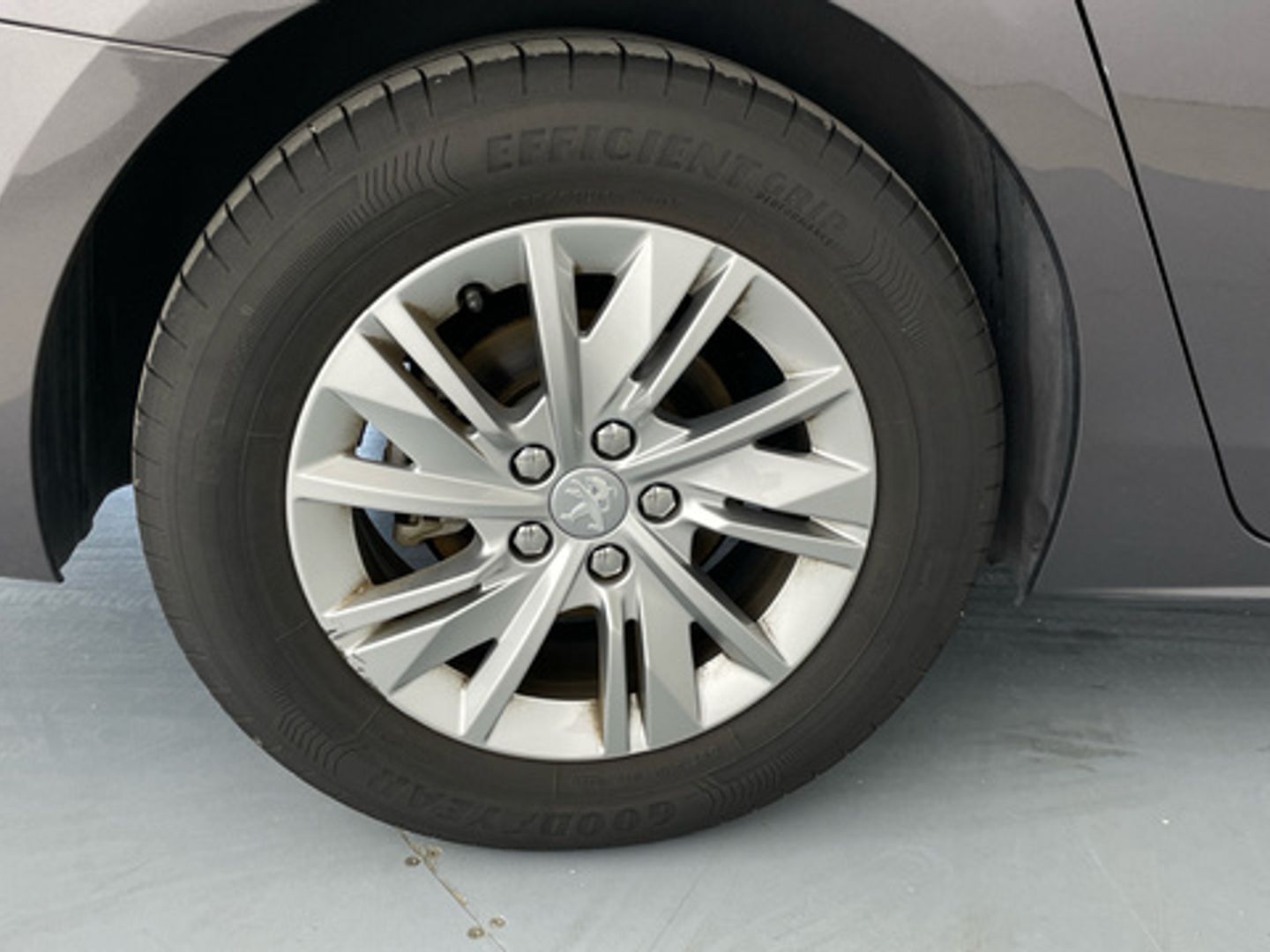 Peugeot 508 BlueHDi 130 S&S Active Pack EAT8 96 kW (130 CV) Gris Sedan