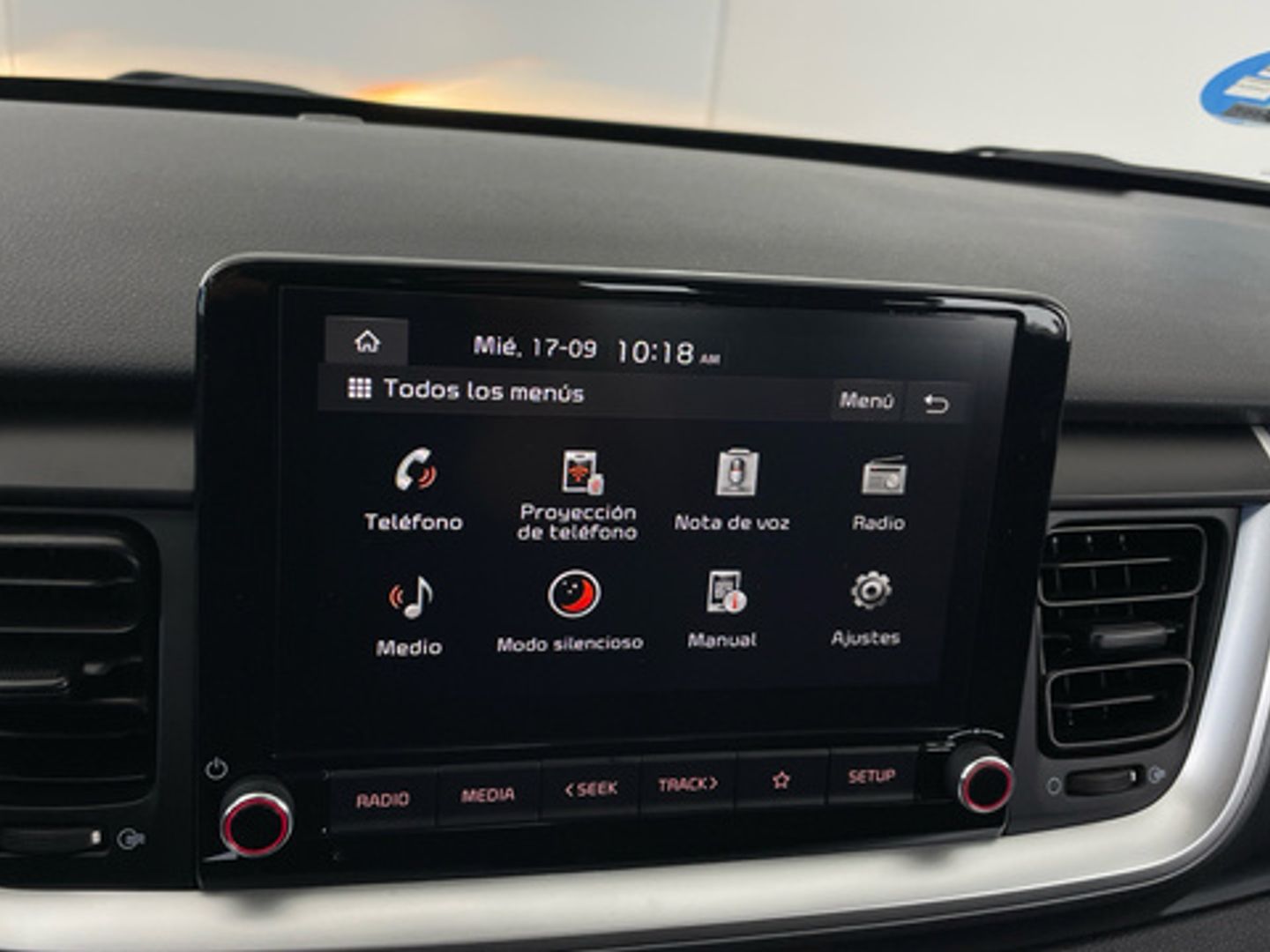 Kia Stonic 1.0 T-GDi MHEV MT Concept 74 kW (100 CV) Blanco SUV