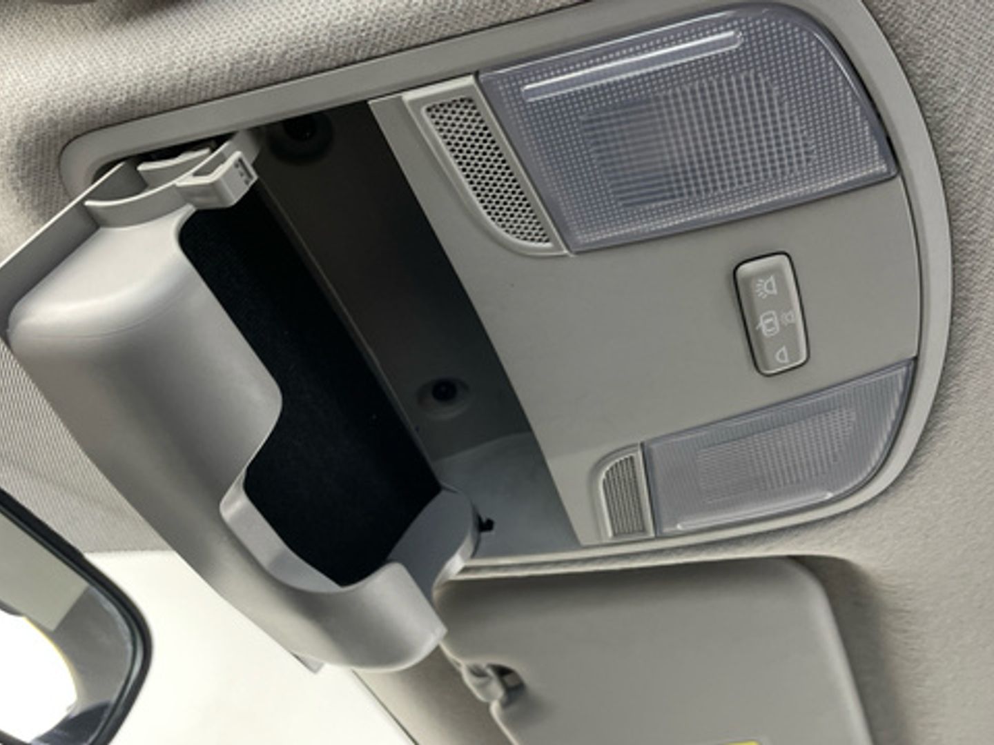 Kia Stonic 1.0 T-GDi MHEV MT Concept 74 kW (100 CV) Blanco SUV