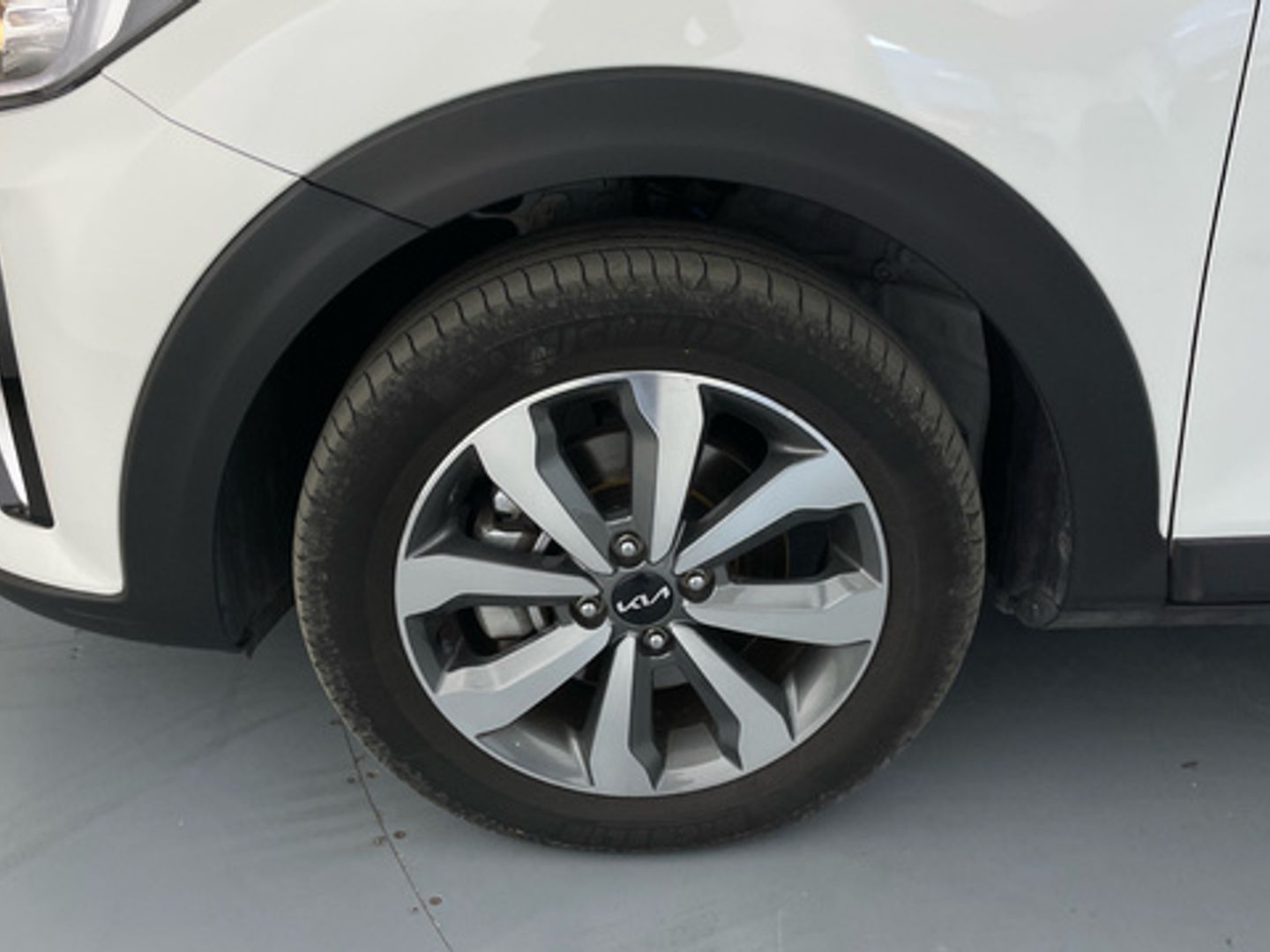 Kia Stonic 1.0 T-GDi MHEV MT Concept 74 kW (100 CV) Blanco SUV