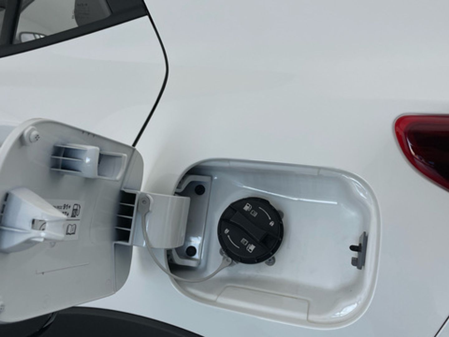 Kia Stonic 1.0 T-GDi MHEV MT Concept 74 kW (100 CV) Blanco SUV