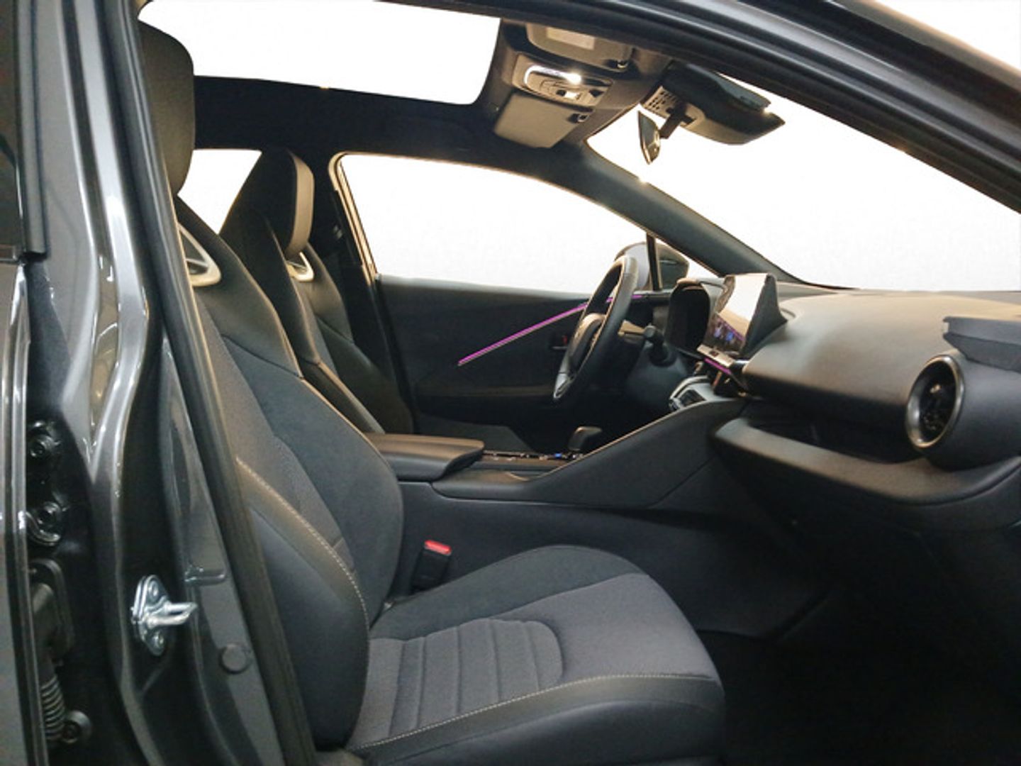 Toyota C-HR 1.8 140H Spirit 103 kW (140 CV) Gris All Terrain / Pick-up