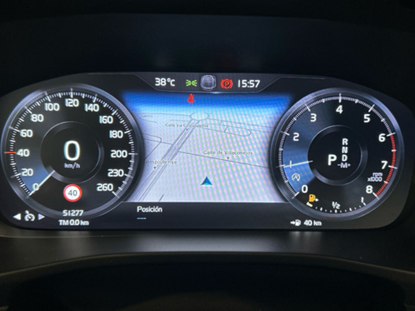 Volvo XC40 T3 Momentum Pro Auto 120 kW (163 CV) Gris SUV
