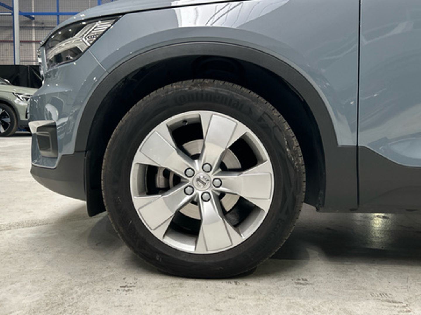 Volvo XC40 T3 Momentum Pro Auto 120 kW (163 CV) Gris SUV