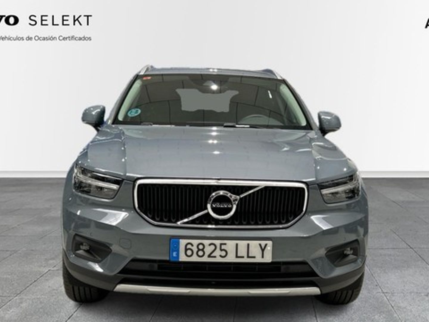 Volvo XC40 T3 Momentum Pro Auto 120 kW (163 CV) Gris SUV