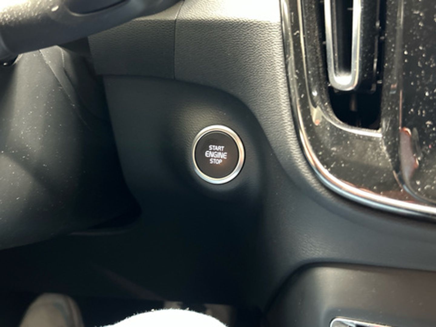 Volvo XC40 T3 Momentum Pro Auto 120 kW (163 CV) Gris SUV