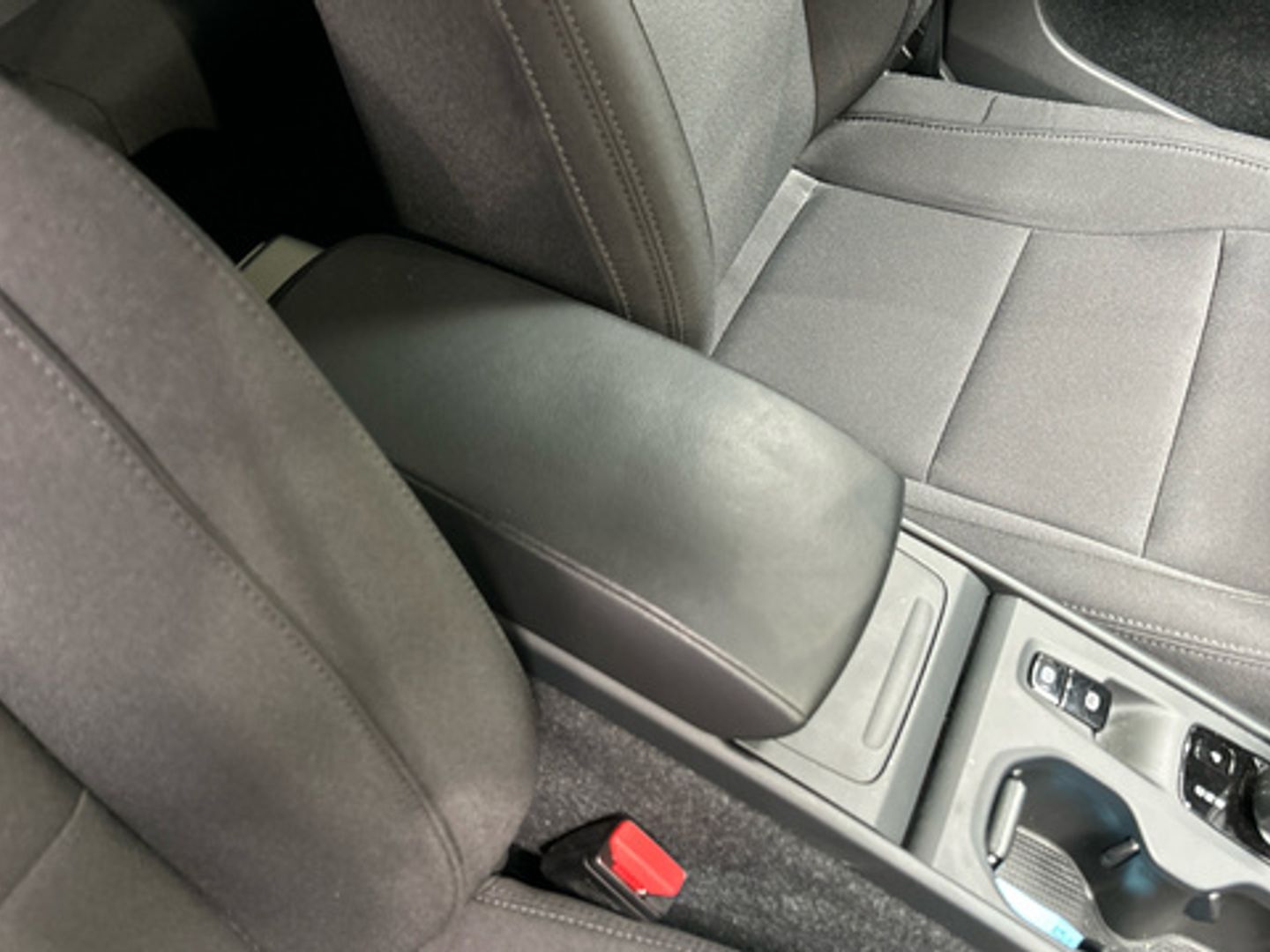 Volvo XC40 T3 Momentum Pro Auto 120 kW (163 CV) Gris SUV