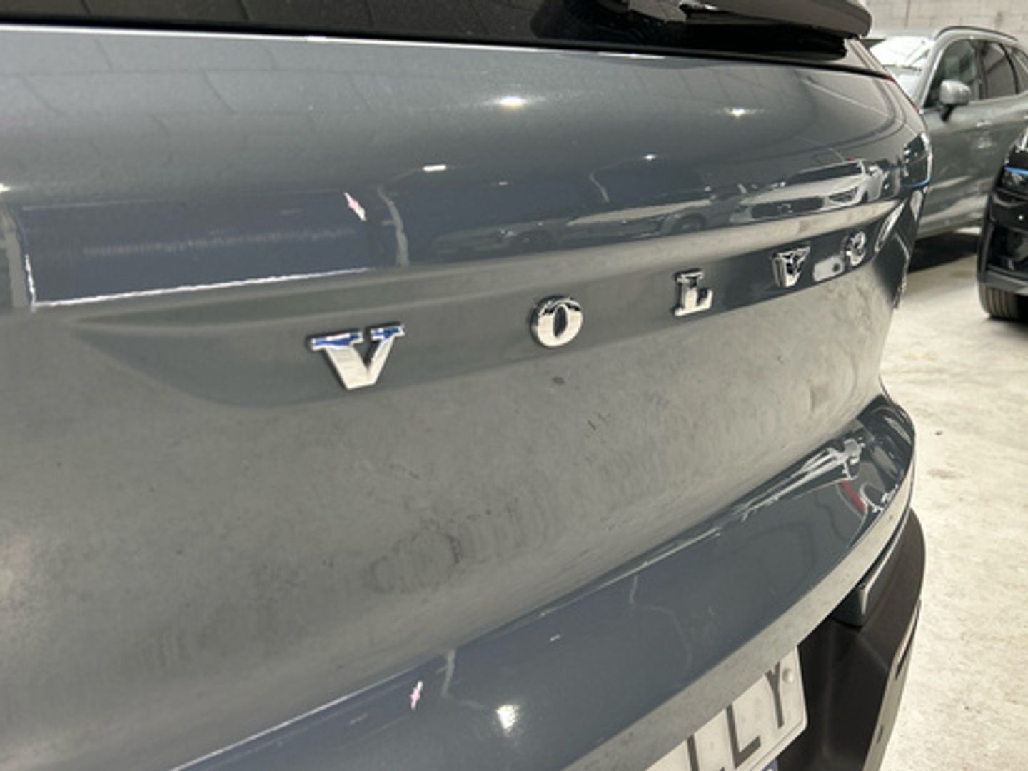 Volvo XC40 T3 Momentum Pro Auto 120 kW (163 CV) Gris SUV