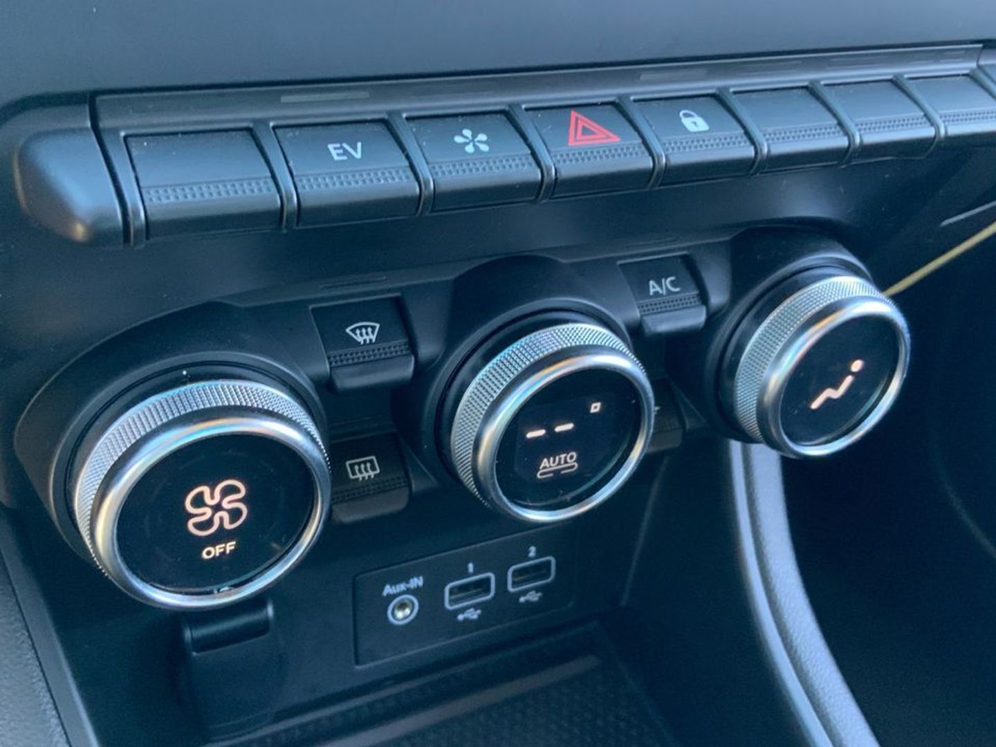 Renault Captur Zen E-TECH Híbrido 107 kW (145 CV) Gris Plata SUV