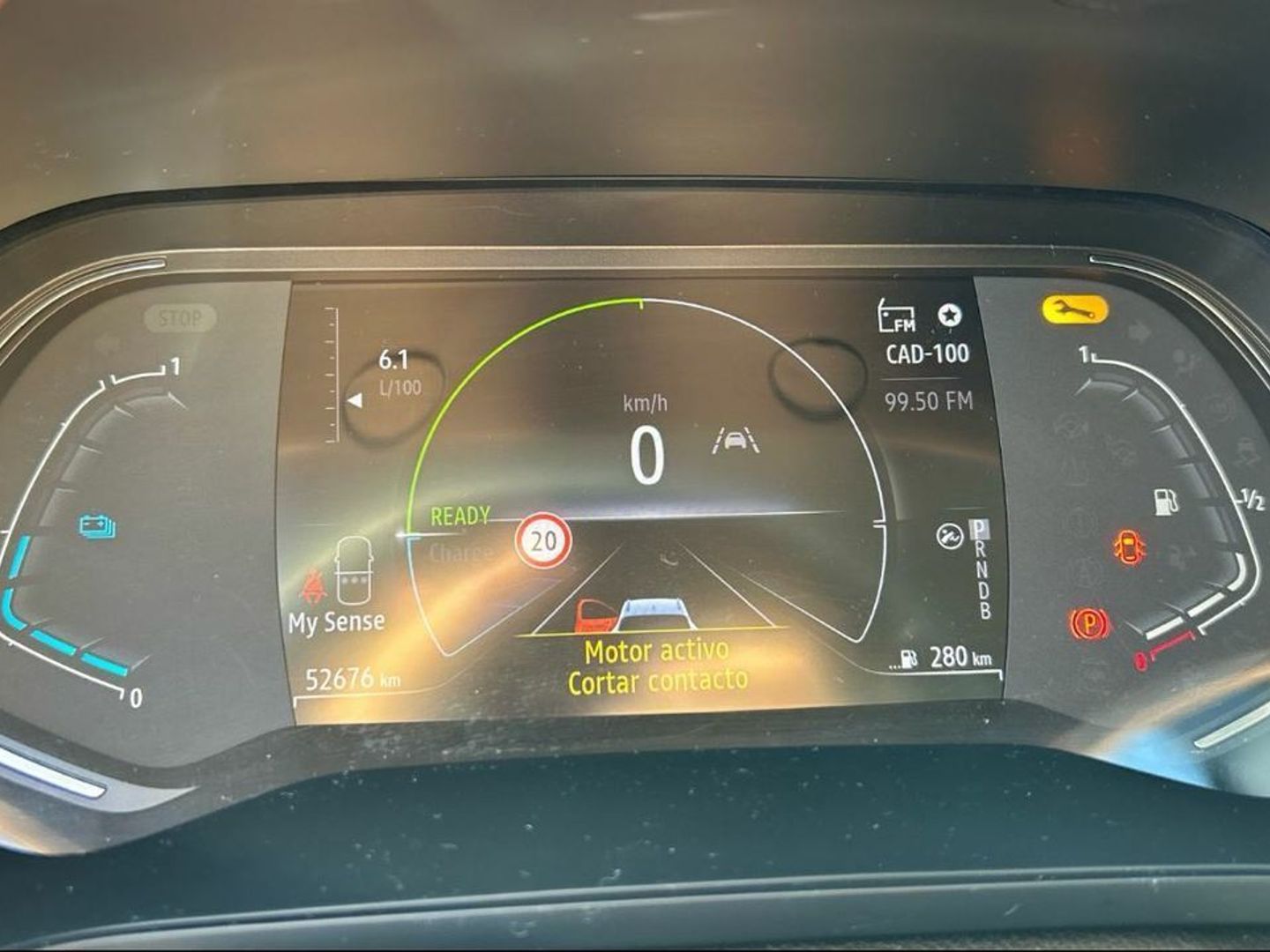 Renault Captur Zen E-TECH Híbrido 107 kW (145 CV) Gris Plata SUV