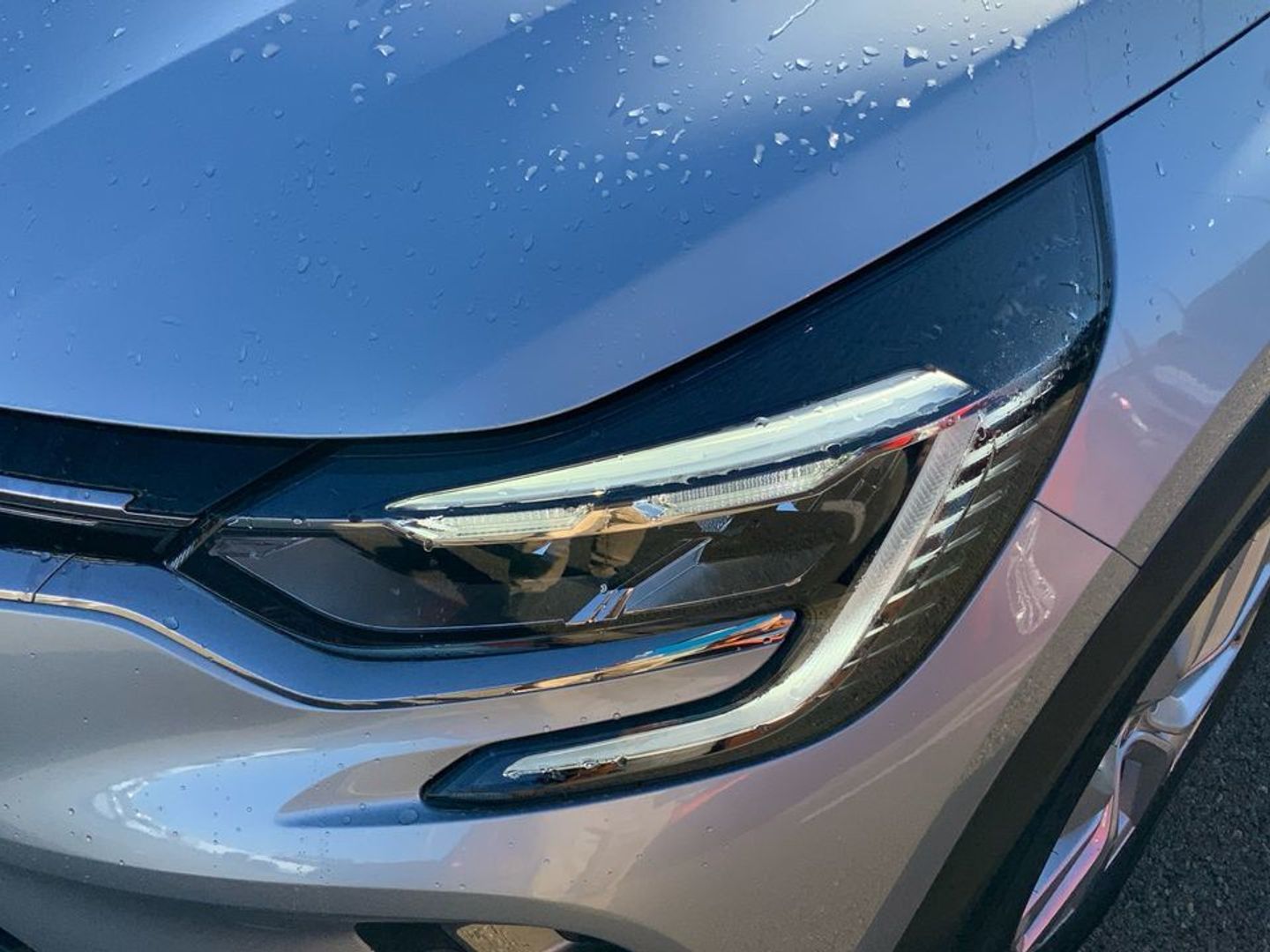 Renault Captur Zen E-TECH Híbrido 107 kW (145 CV) Gris Plata SUV