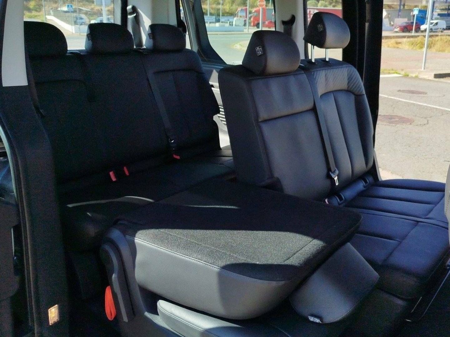 Hyundai Staria 1.6 HEV Tecno 9S 6AT 167 kW (225 CV) Gris Minivan