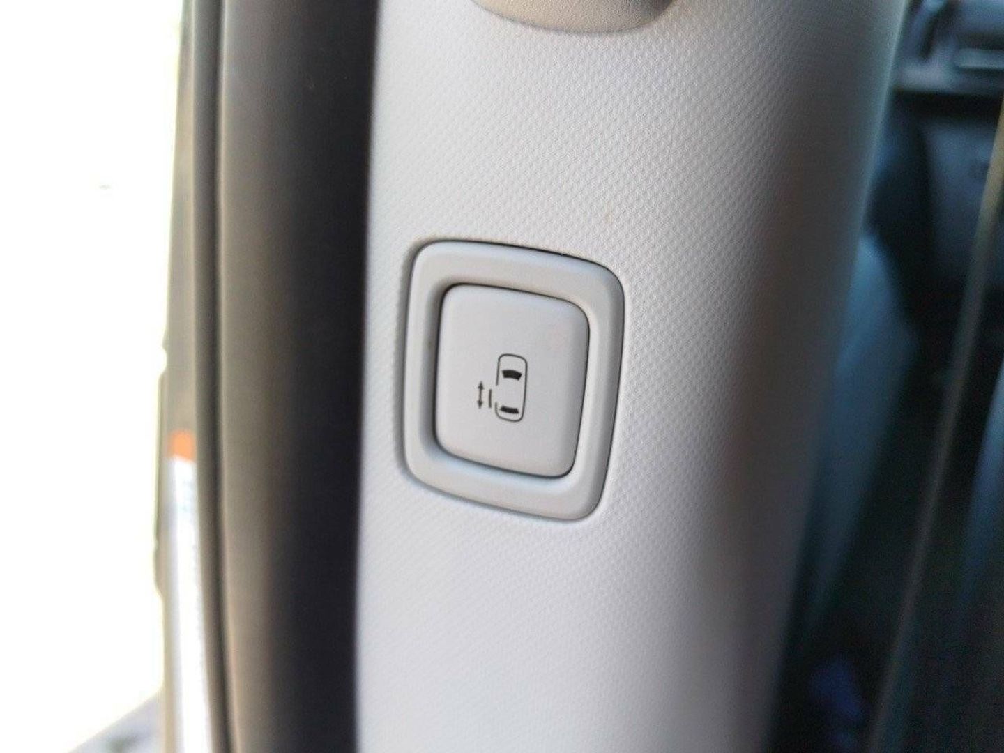 Hyundai Staria 1.6 HEV Tecno 9S 6AT 167 kW (225 CV) Gris Minivan